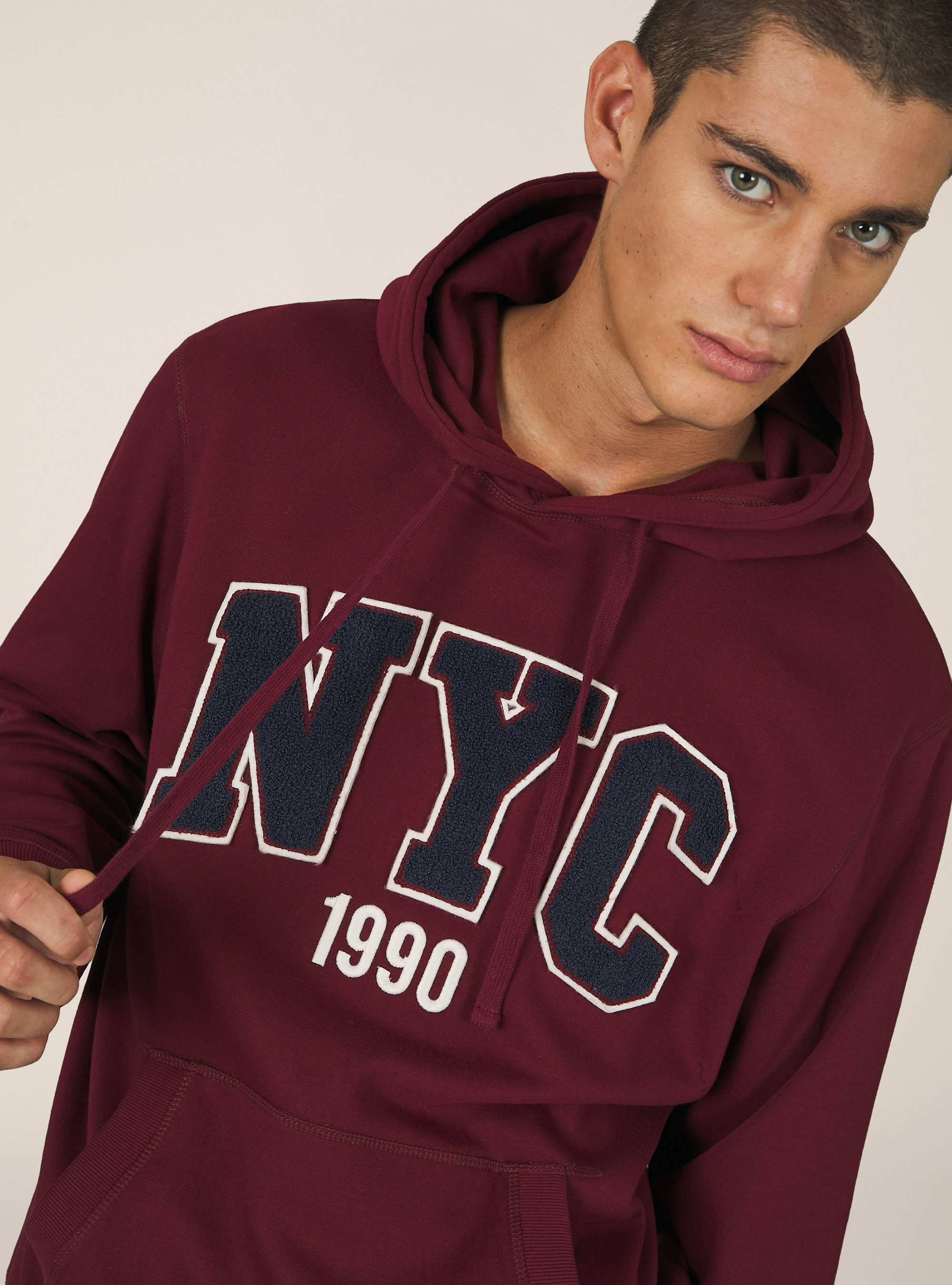 Felpa cappuccio con patch ricamata, BO1 BORDEAUX DARK