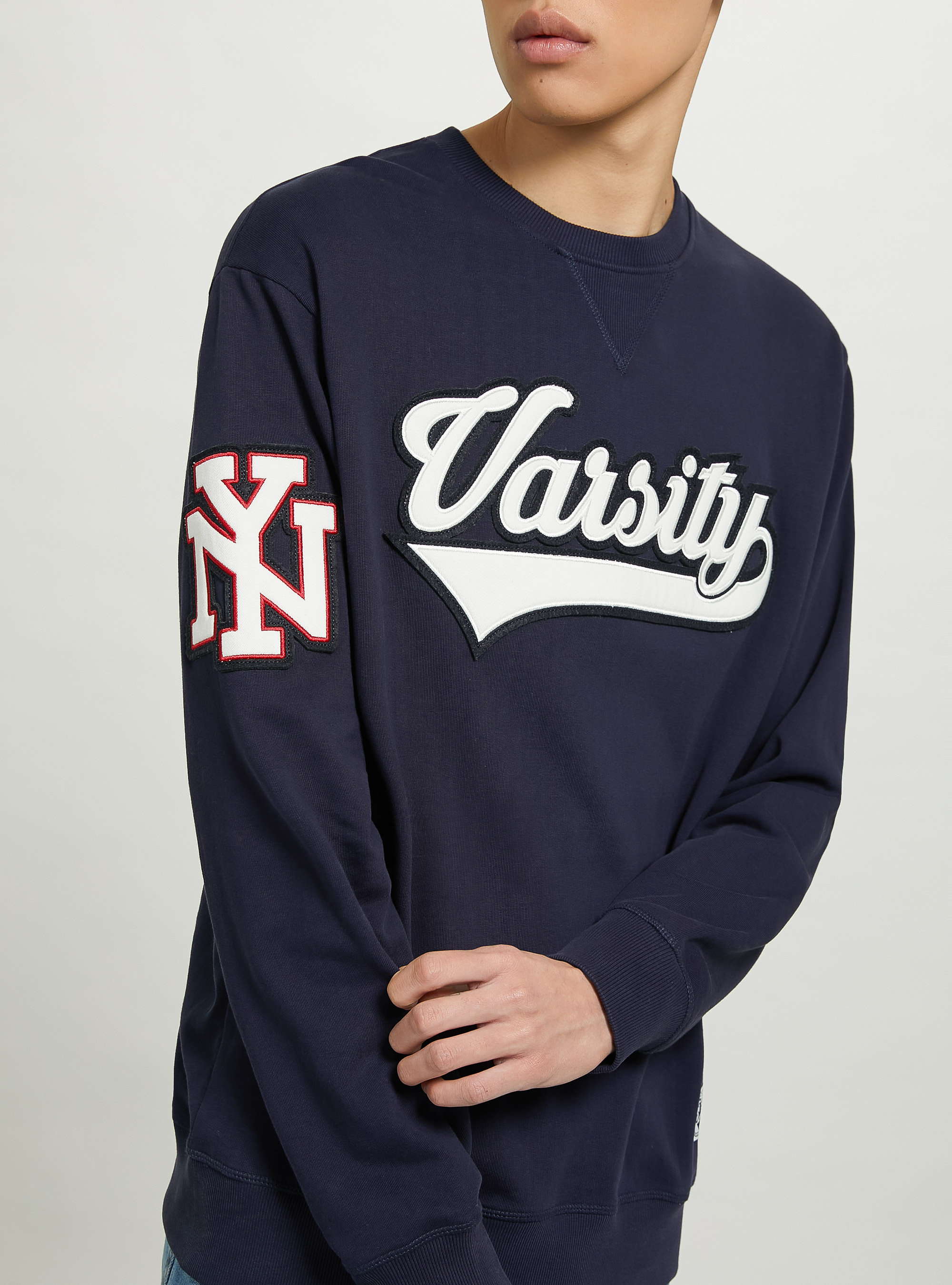 Round-neck college sweatshirt with cotton patch, C2306 BLU
