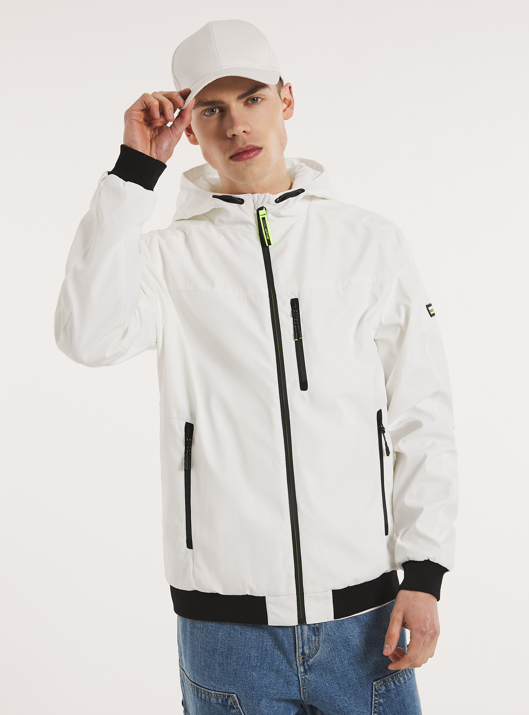 Blouson bombardier à capuche coupe-vent, WH1 OFF WHITE
