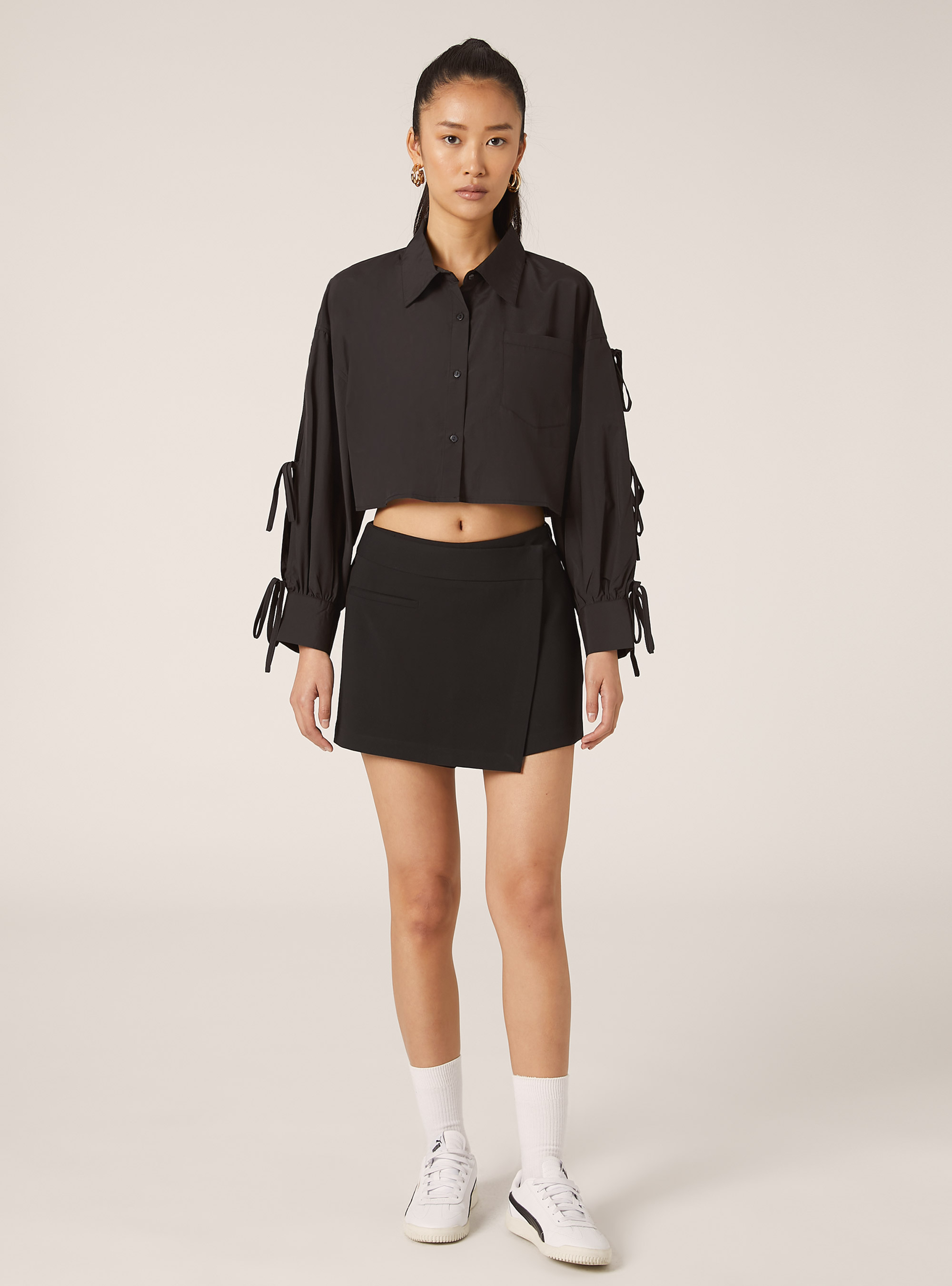 Cross-over skort in the front, BK1 BLACK