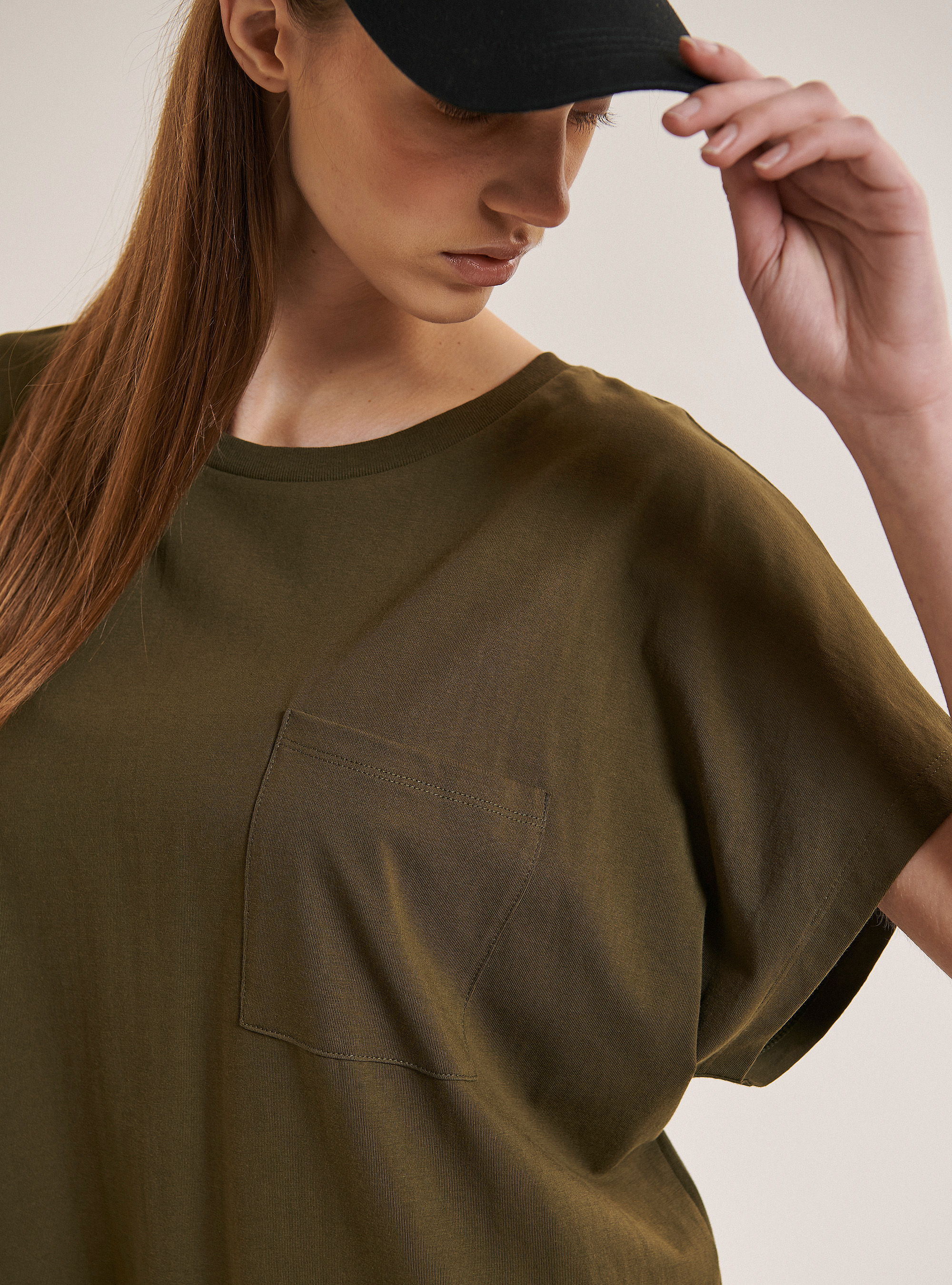 Robe T-shirt over size avec poche frontal en coton, C6629 KAKY