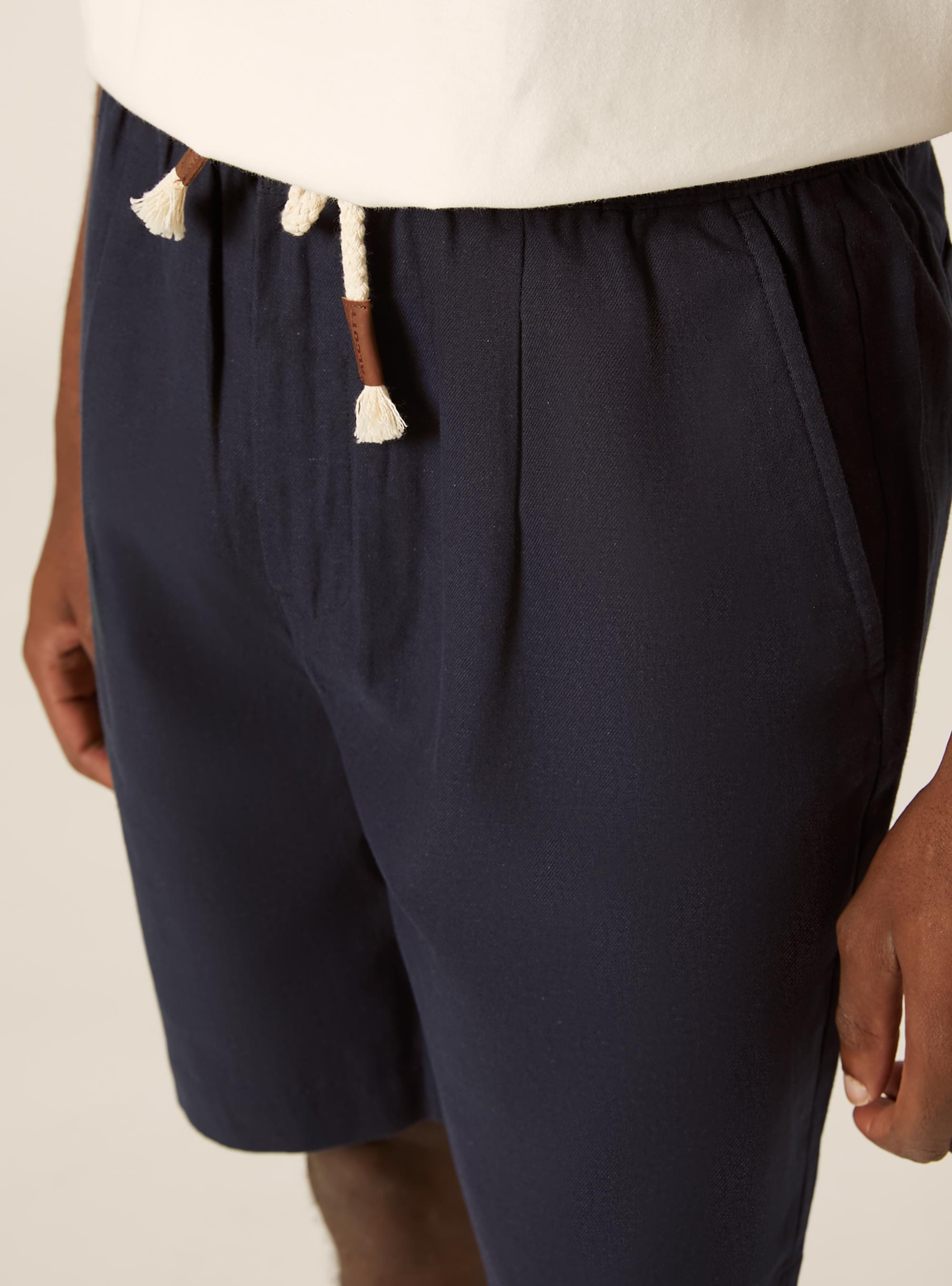 Leinen-Bermudas mit Kordelzug, NA1 NAVY DARK