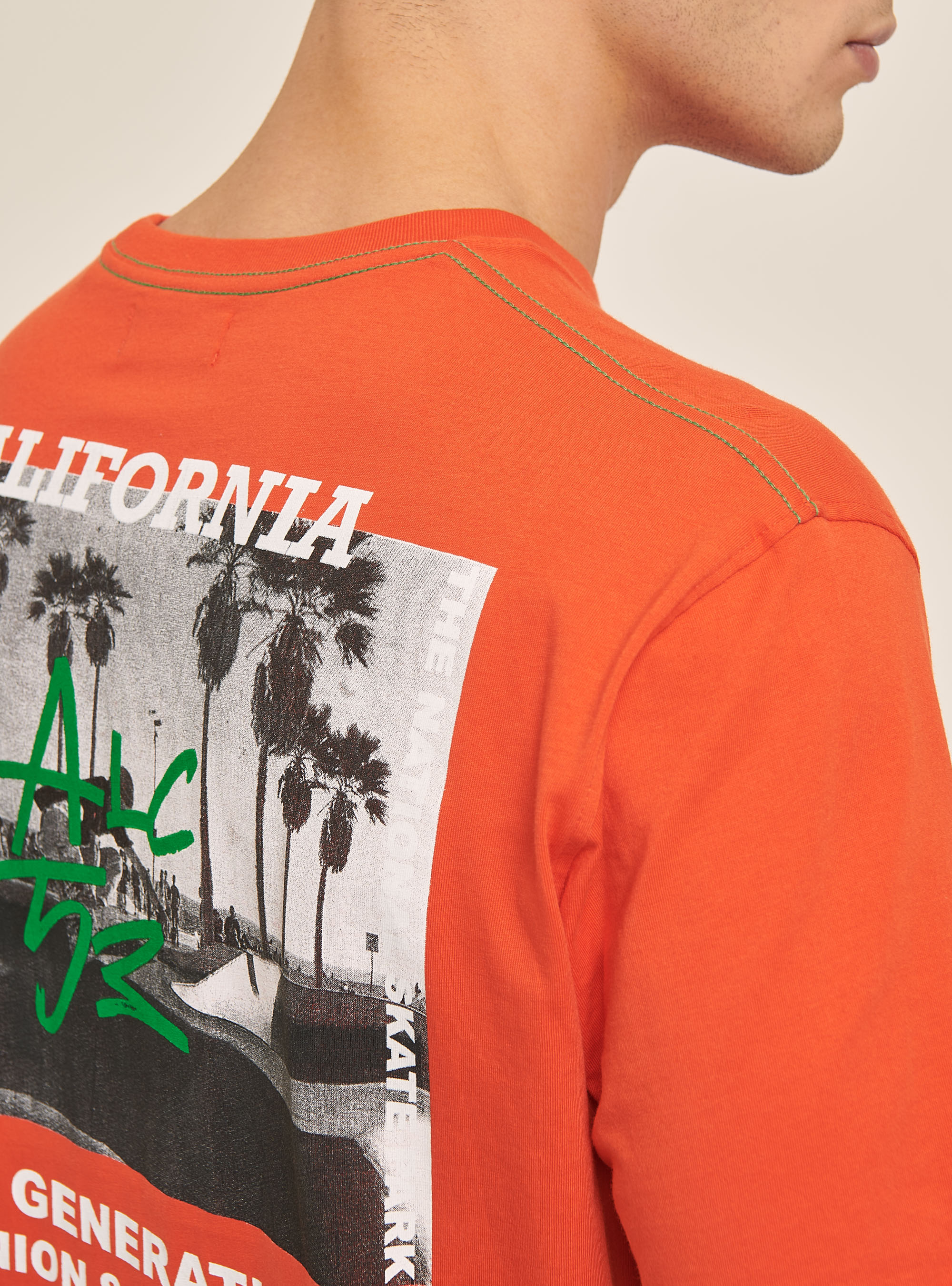 T-shirt avec impression graphique sur le devant et le dos, C321 ORANGE