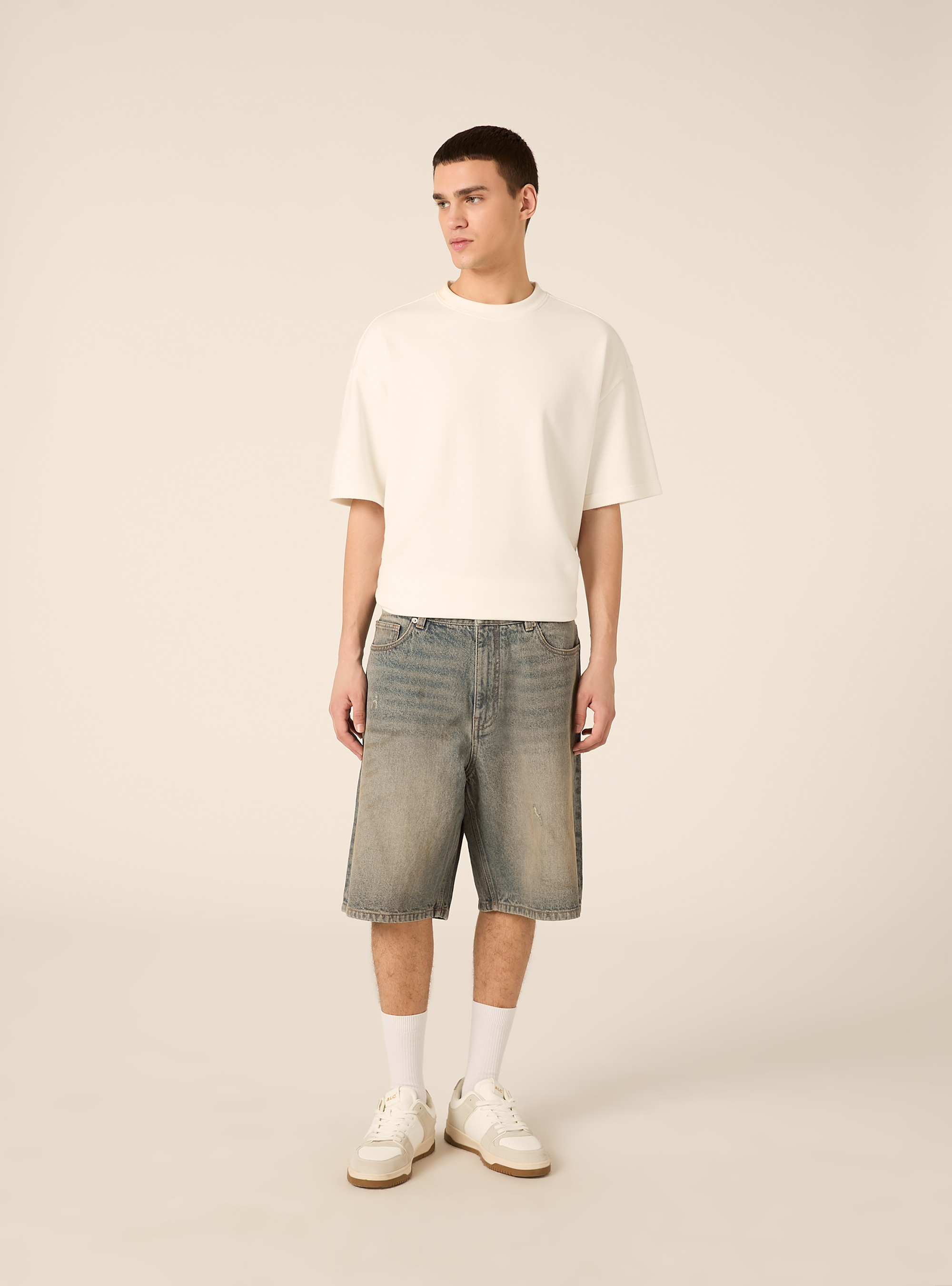 Bermuda jort fit  in denim, D201 AZZURRE MED OVERDYE