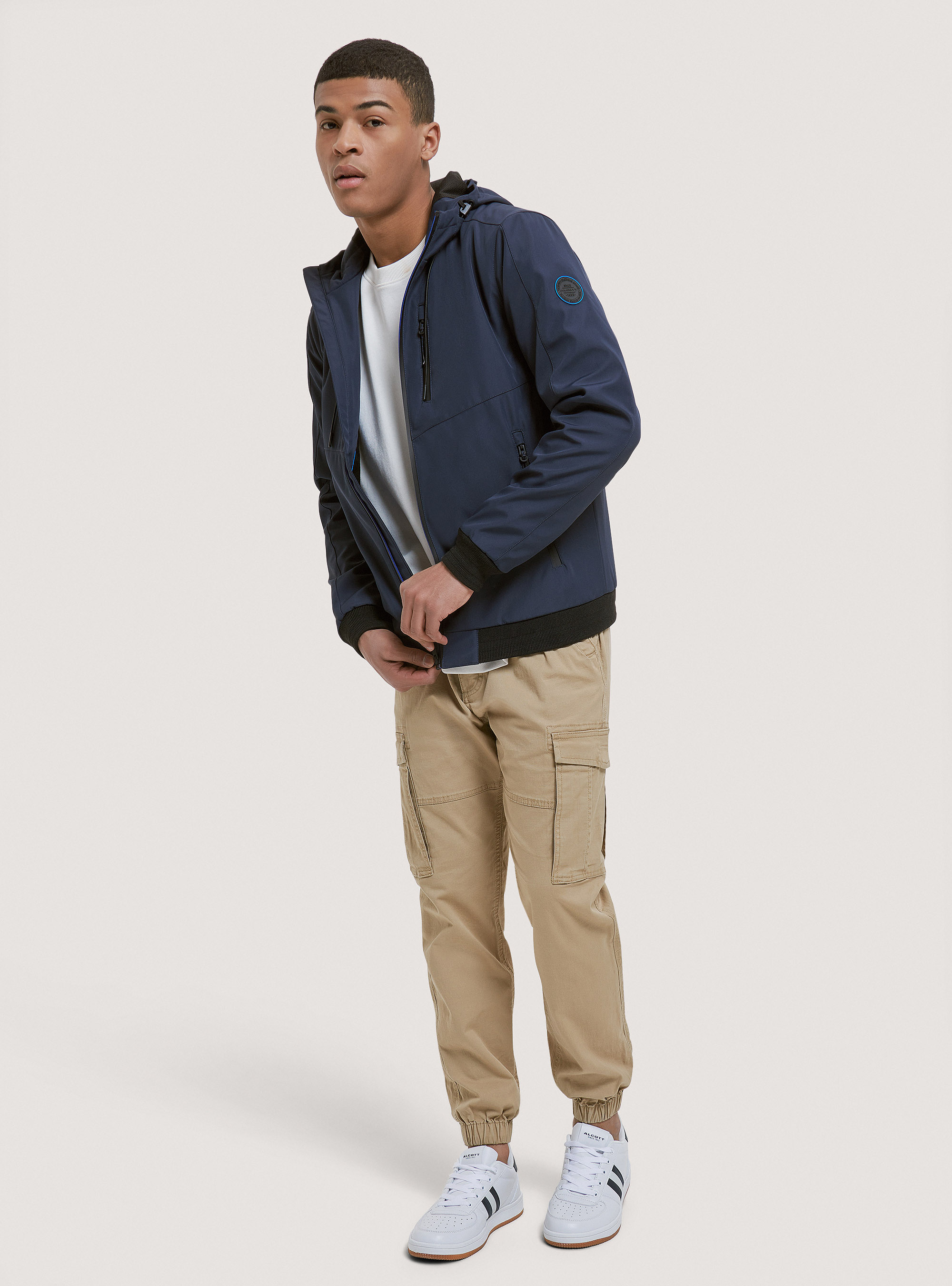 Winddichte Bomberjacke mit Kapuze, C218 BLUE NAVY