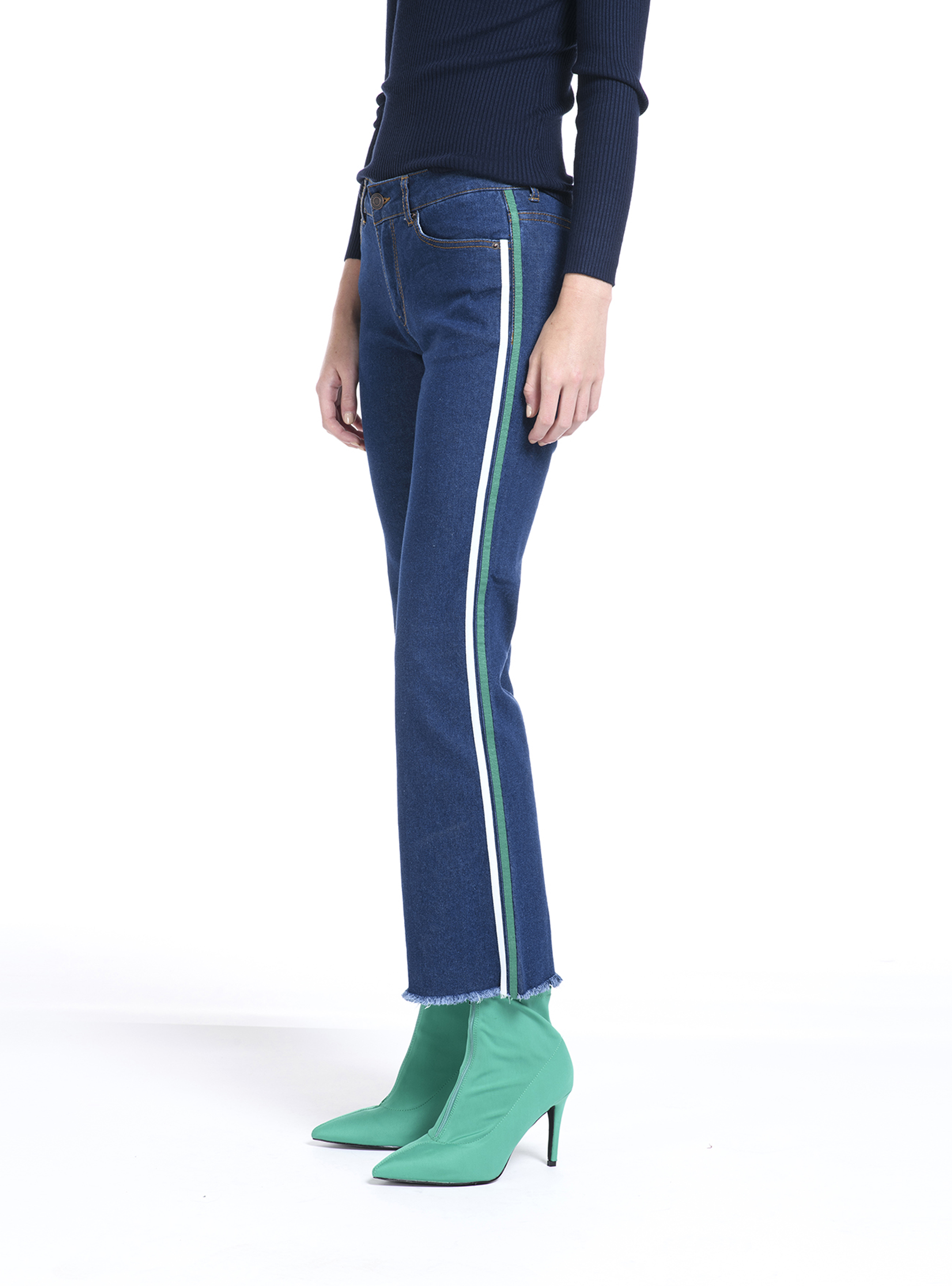 Jeans kick flair, AZUL