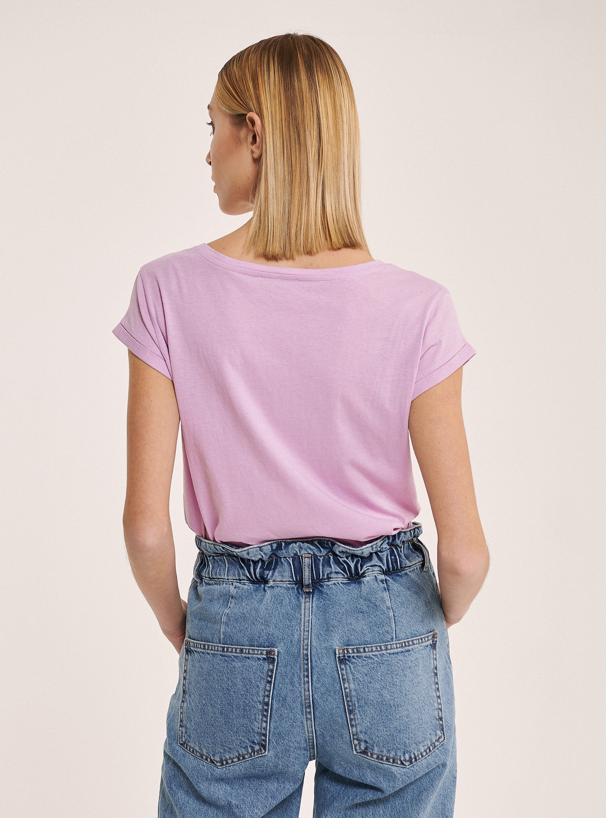 Camiseta básica de algodón con bolsillo en el pecho, C4546 LILLAC