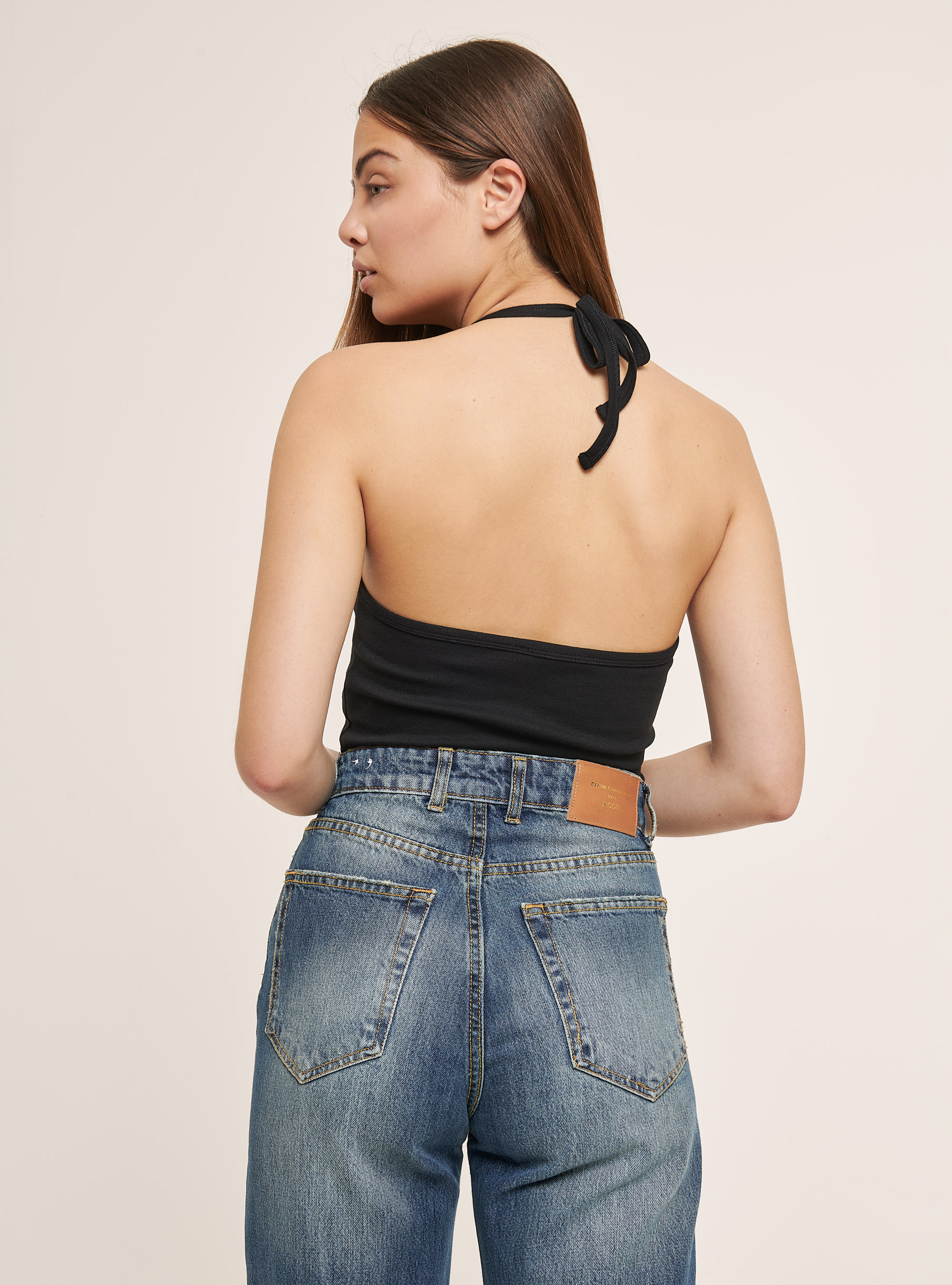 Top con cuello halter, NEGRO