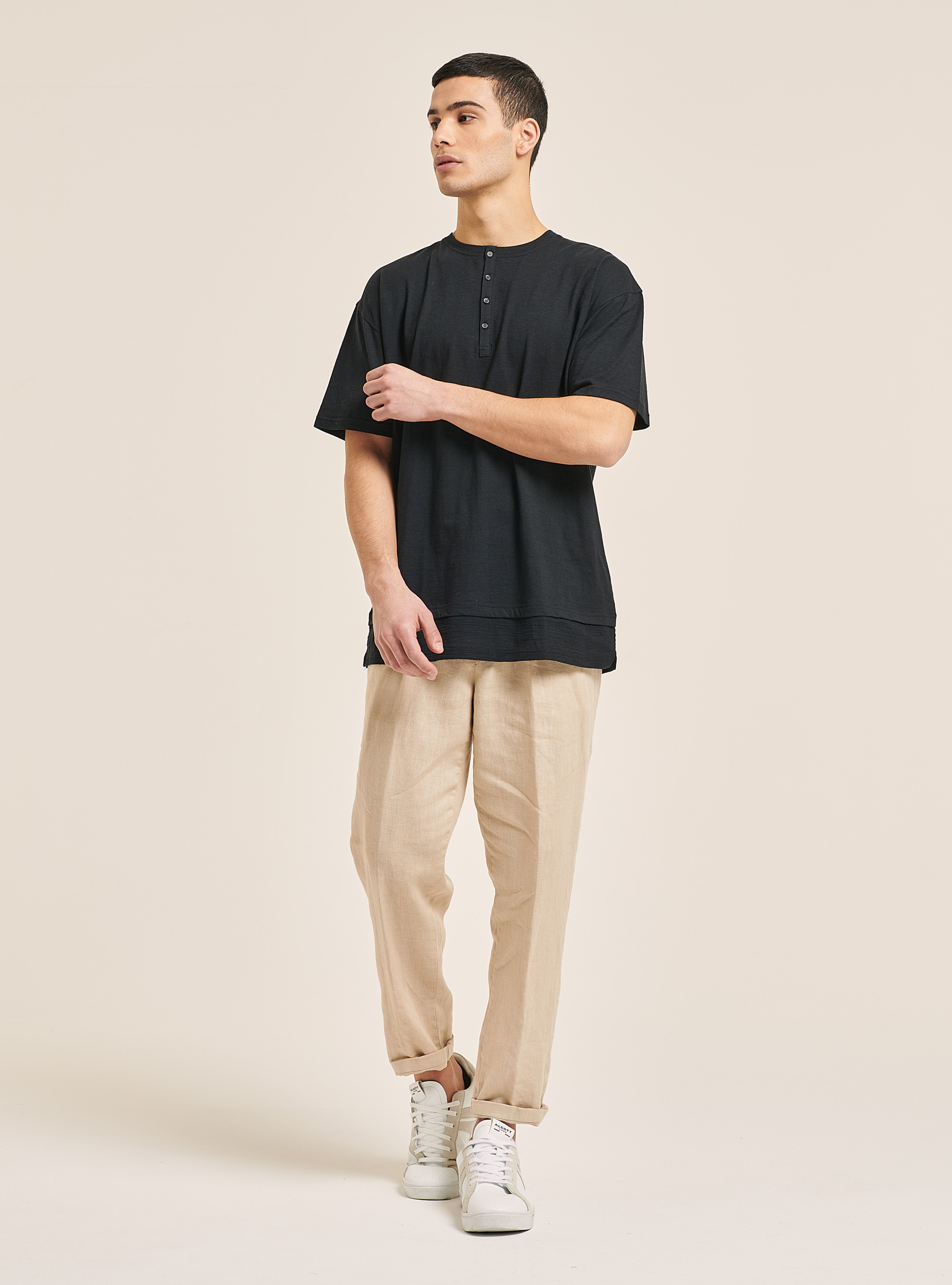 Linen blend T-shirt with serape collar, C101 BLACK