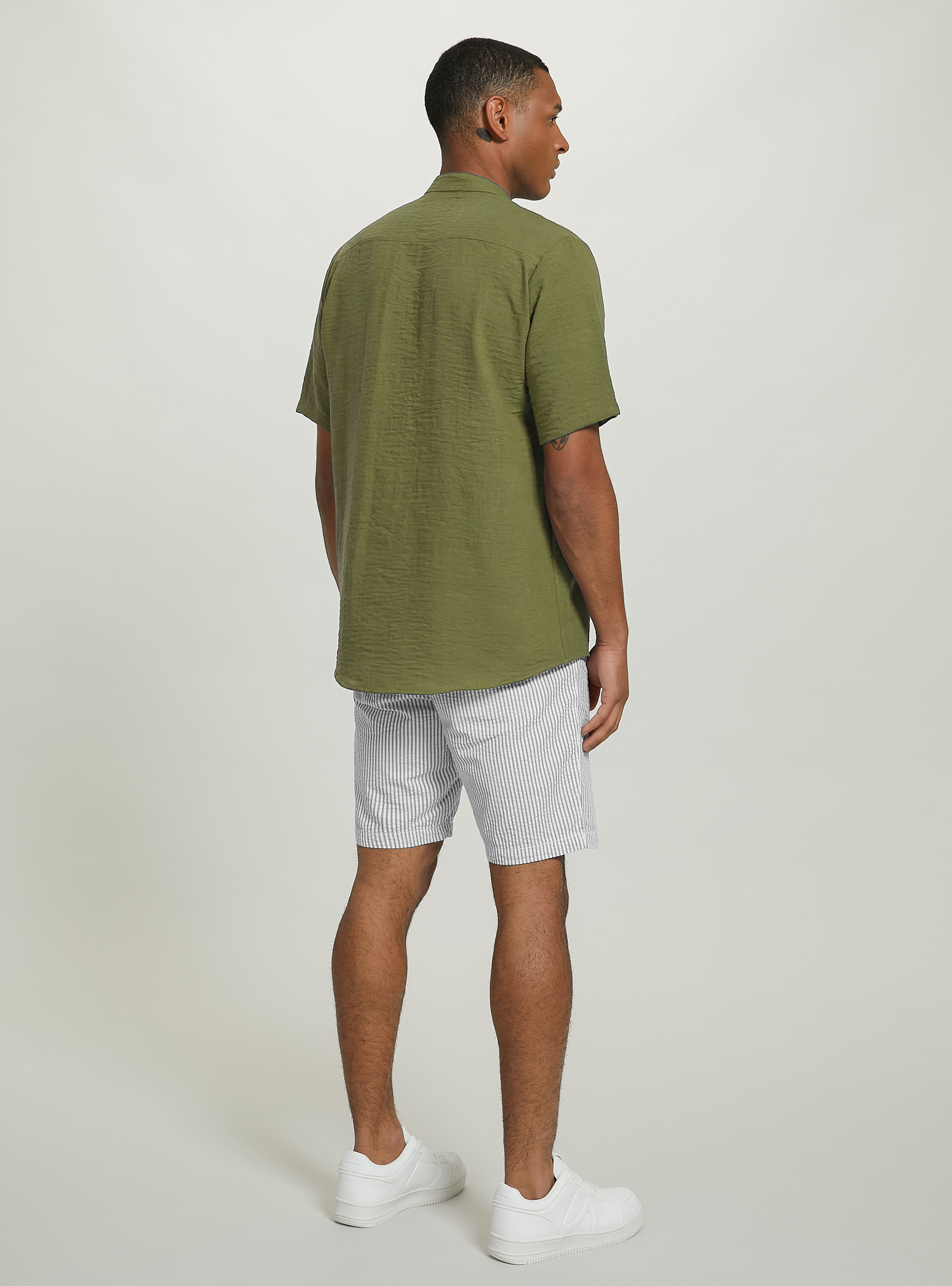 Camicia basica collo coreano mezza placchetta, KY2 KAKY MEDIUM