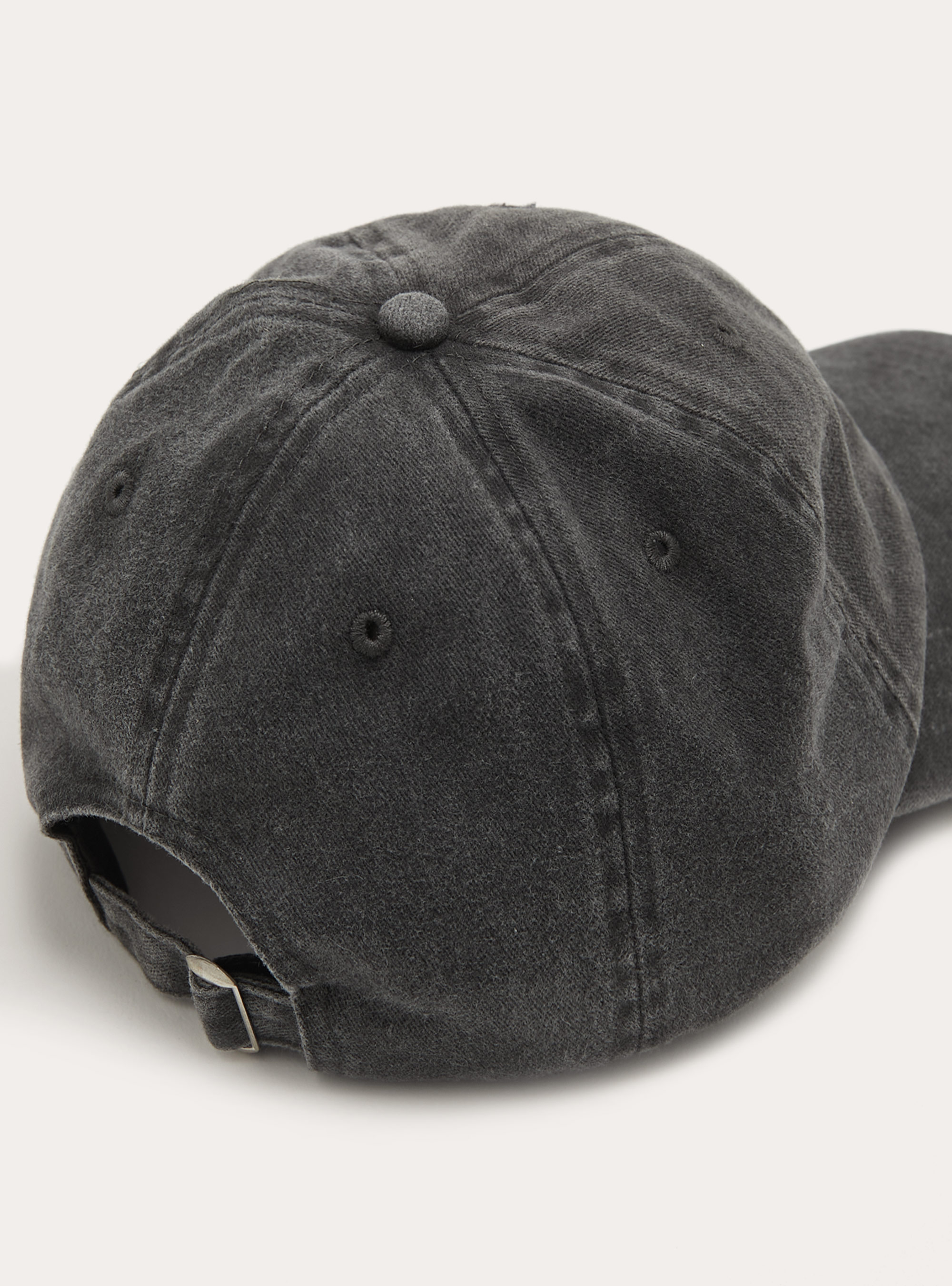 Casquette avec visière et broderie, BK1 BLACK
