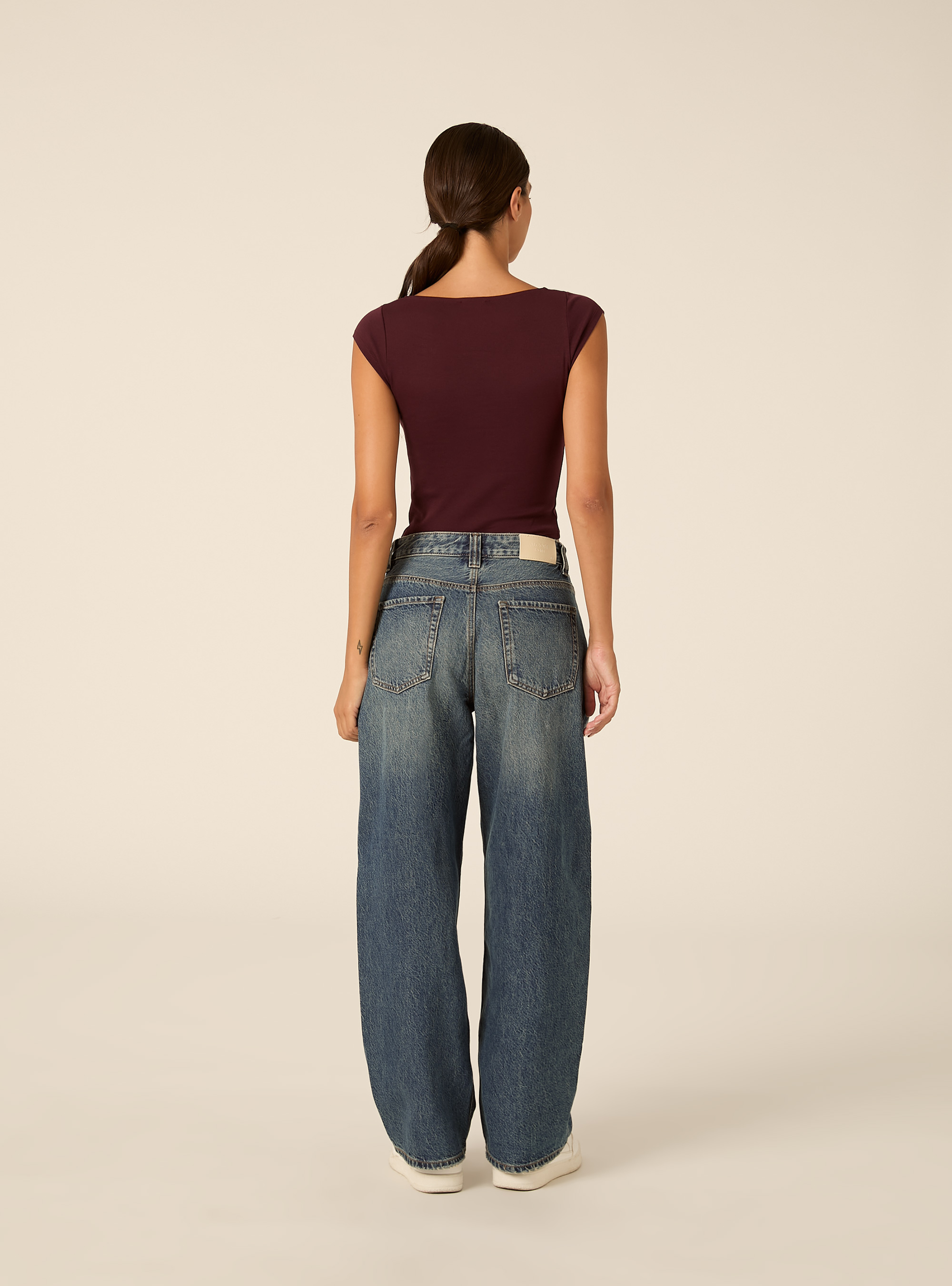 T-shirt con scollo a v in pizzo, BO1 BORDEAUX DARK