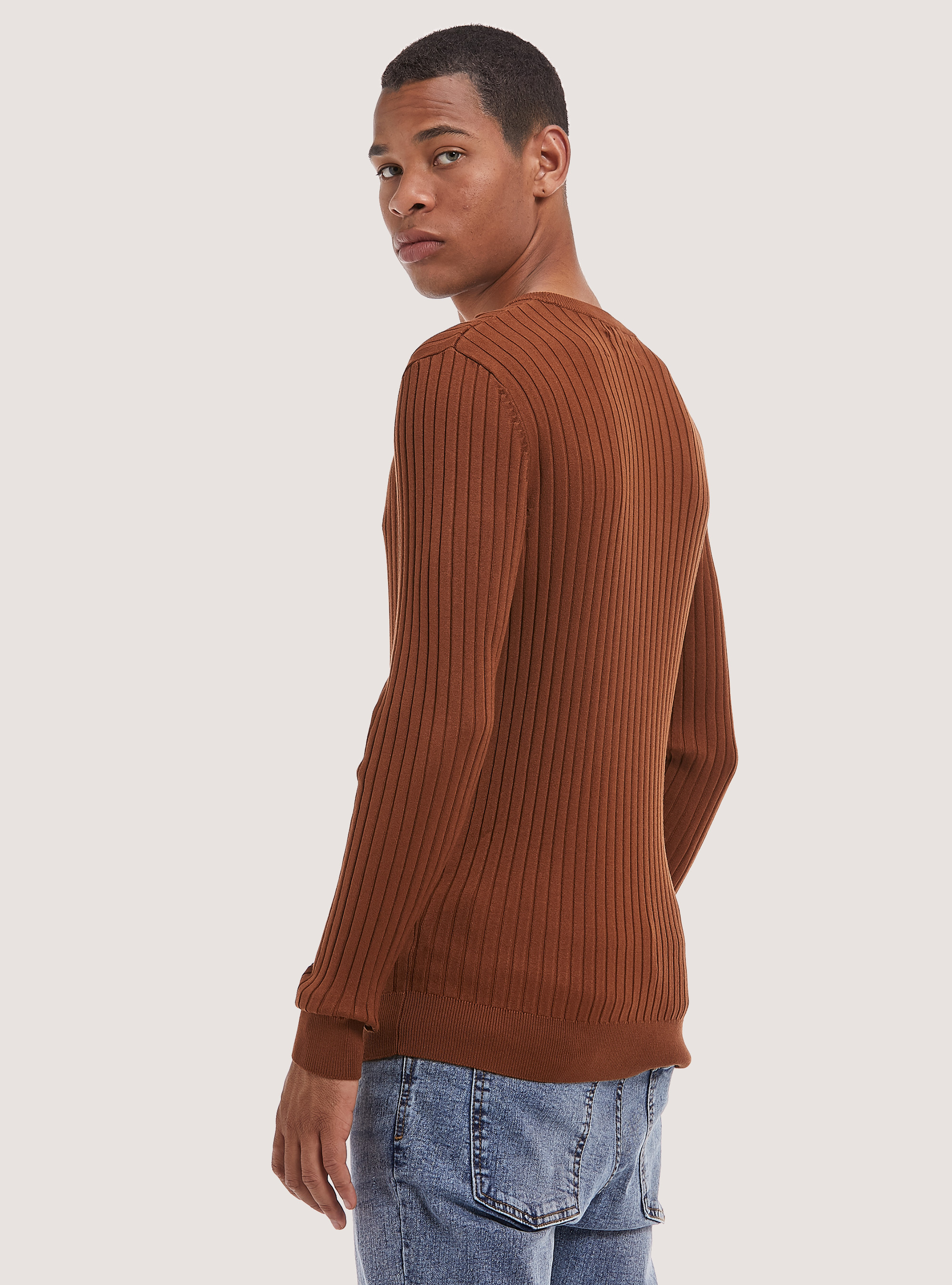 Solid-coloured ribbed crew-neck pullover, TB1 TOBACCO DARK