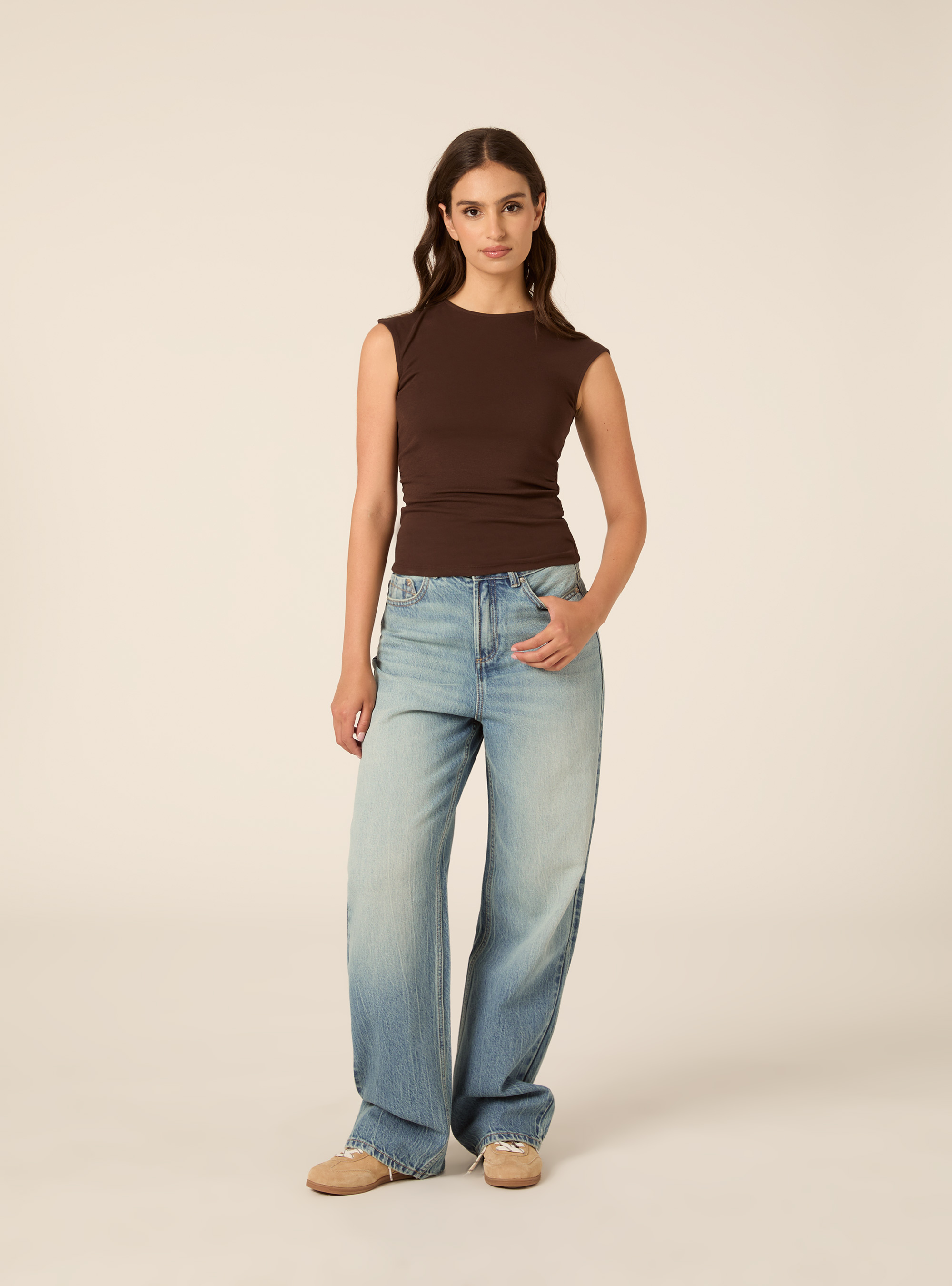 T-shirt basic con arriccio, BR1 BROWN DARK