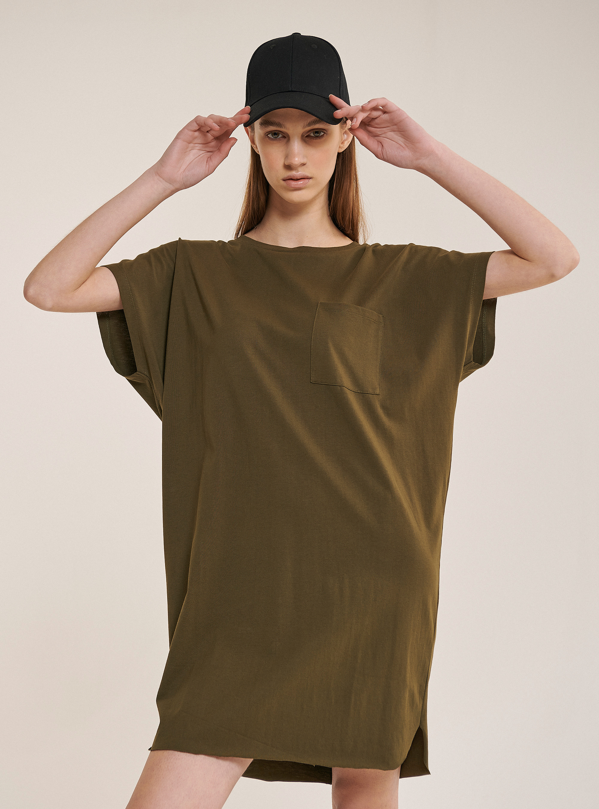 Robe T-shirt over size avec poche frontal en coton, C6629 KAKY