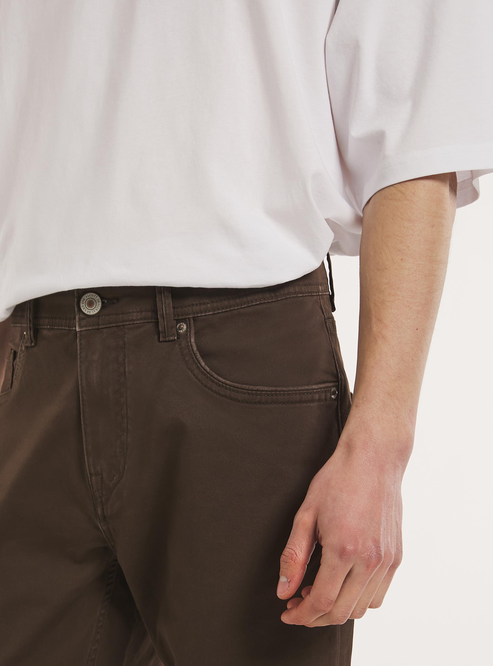 Hose mit schmaler Passform in cotone, BR2 BROWN MEDIUM