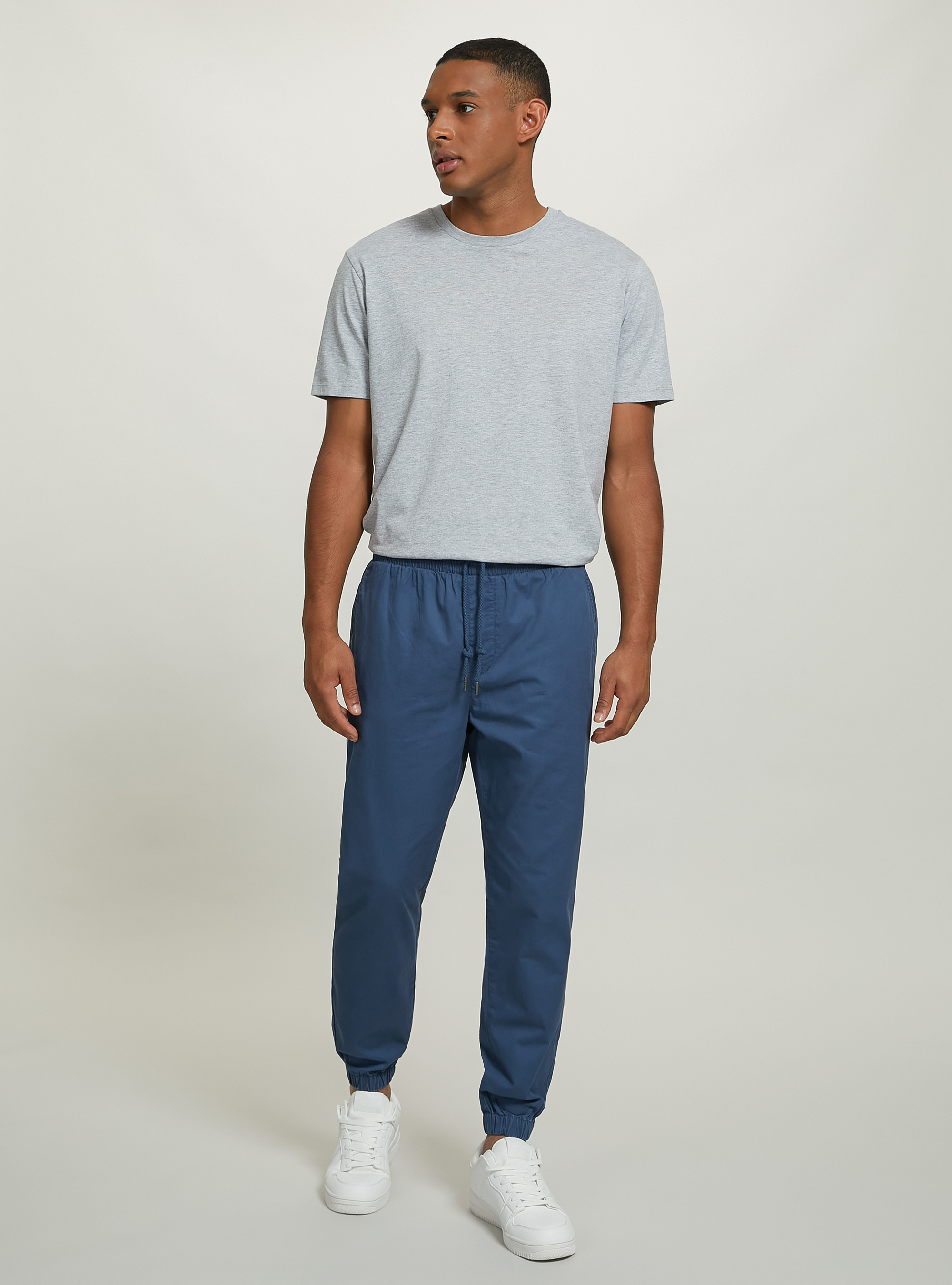 Pantalones chinos de sarga con cintura el&aacute;stica, BL2 BLUE MEDIUM