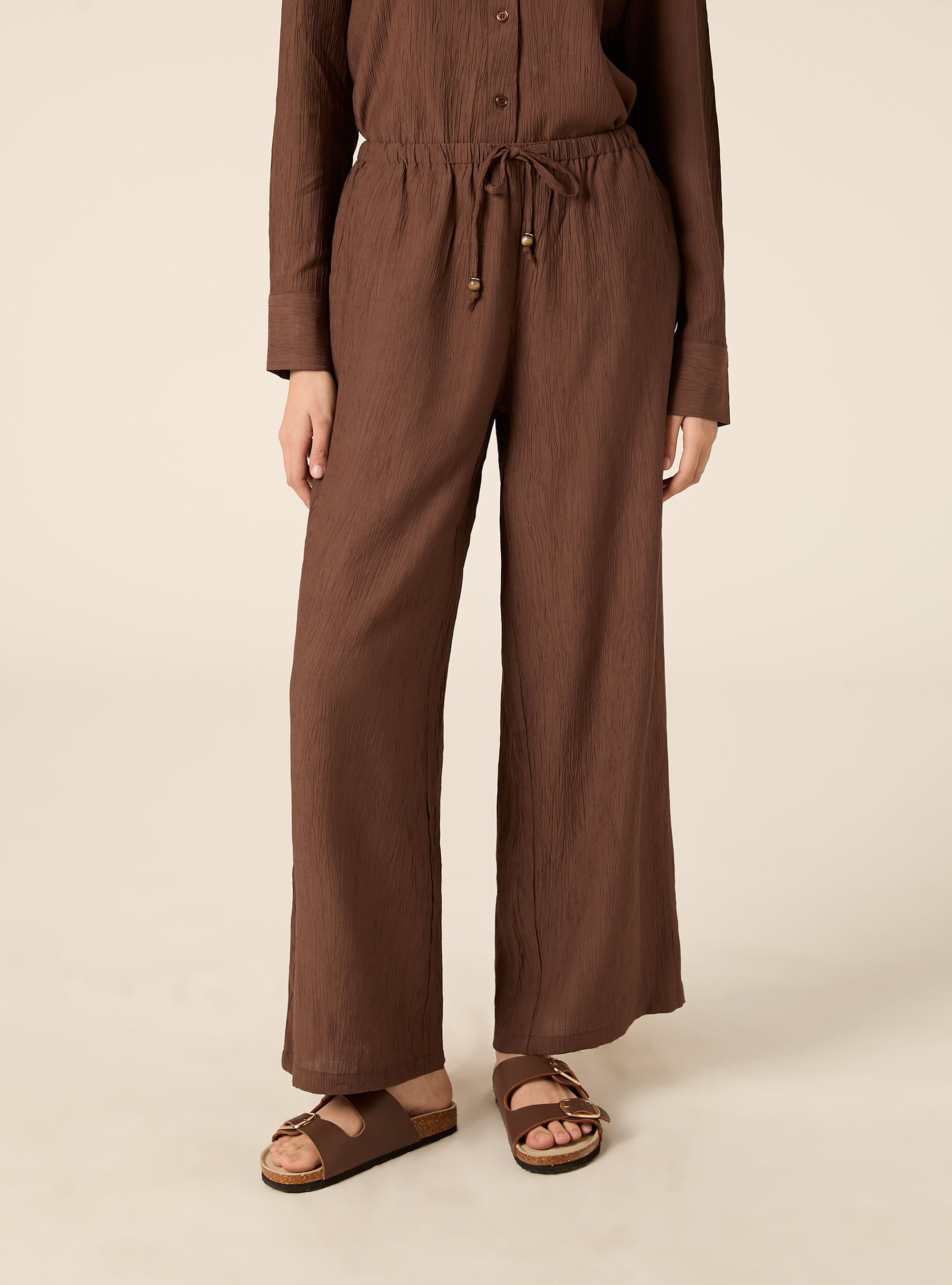 Pantaloni ampi con vita elasticizzata in crepe, MARRONE MEDIO