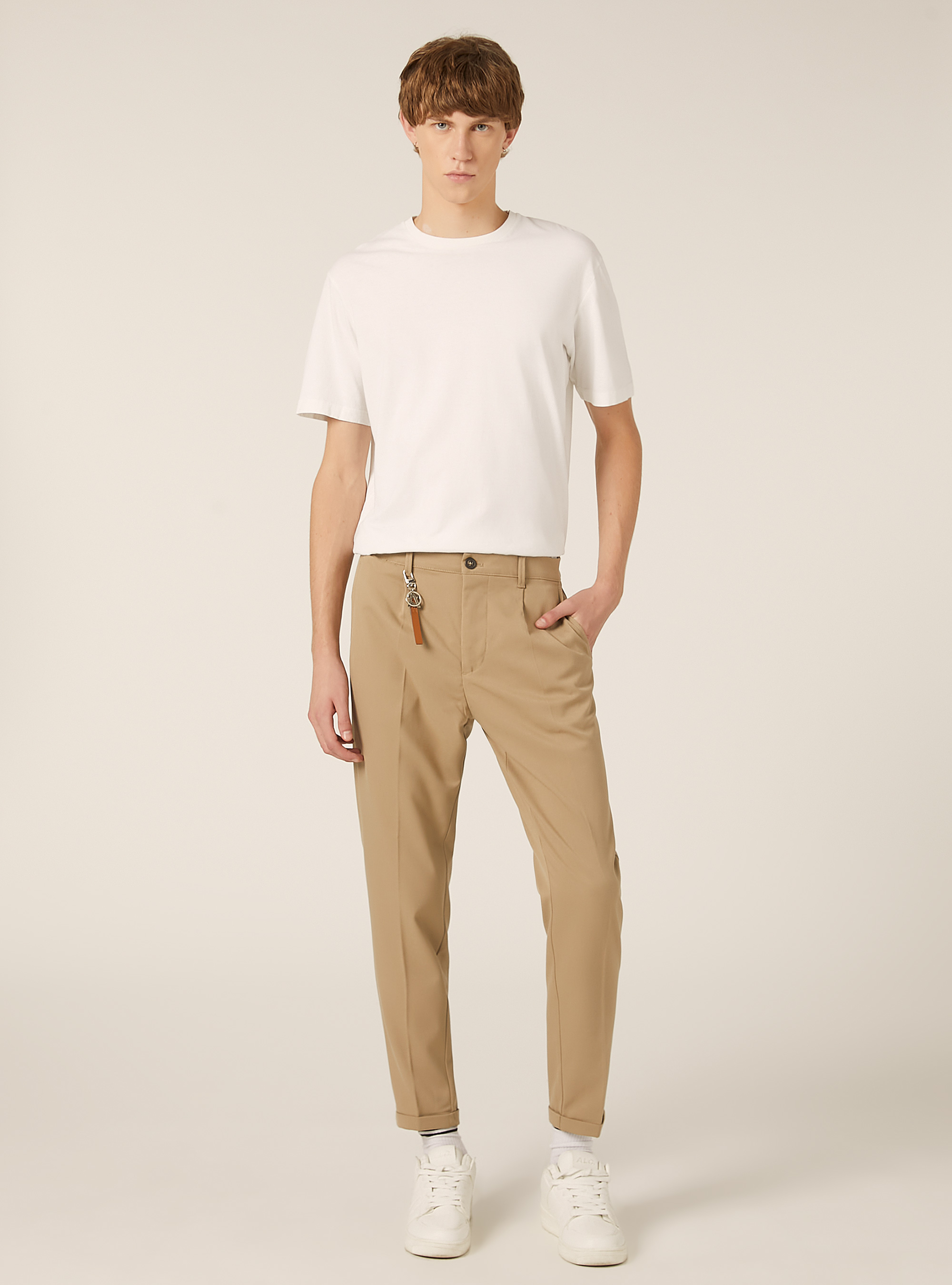 Pantalón clásico de corte ajustado, BG2 BEIGE MEDIUM