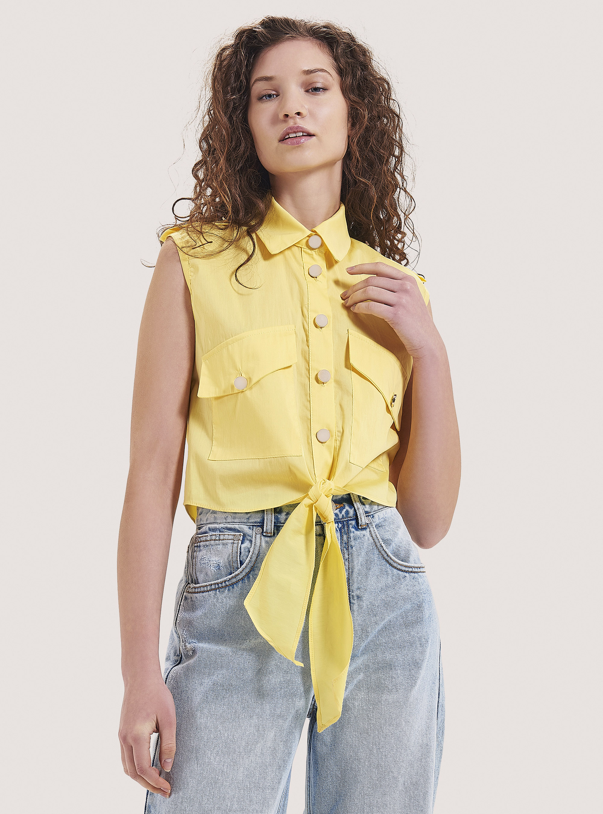 Camicia cropped smanicata con nodo, C785 YELLOW