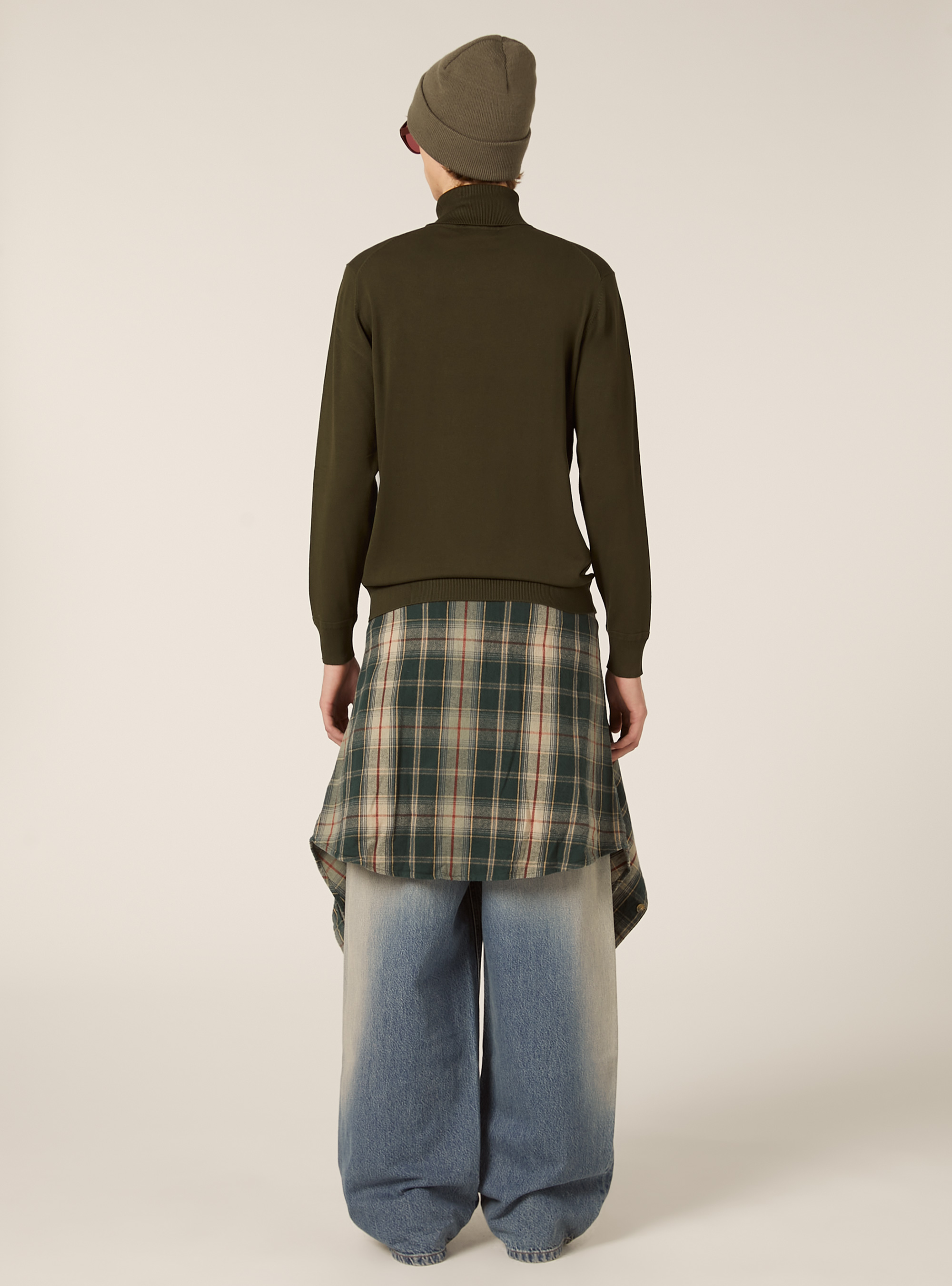 Jersey de cuello alto en viscosa suave, KY1 KAKY DARK