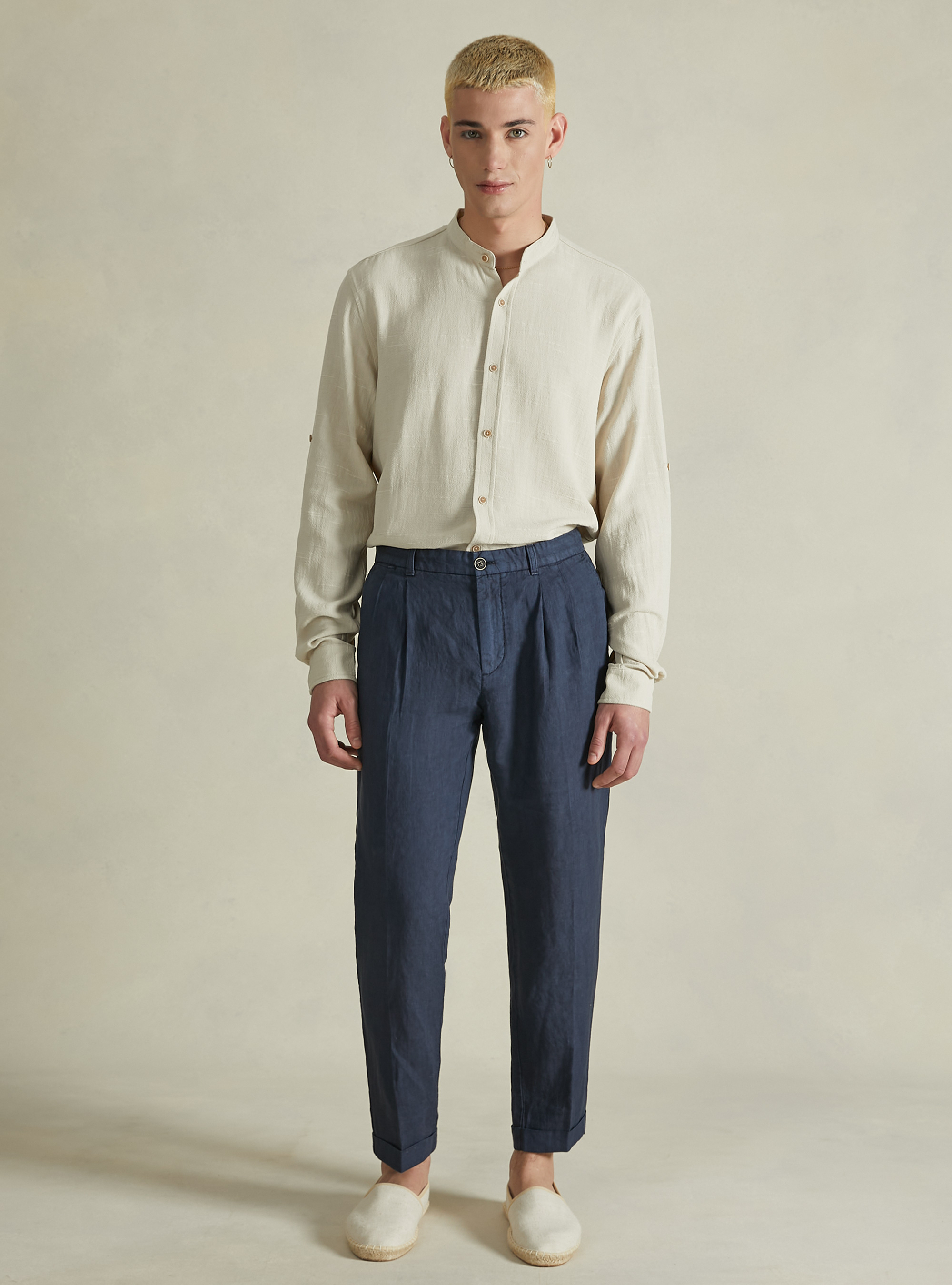 Pantalon à plis en pur lin, NA1 NAVY DARK