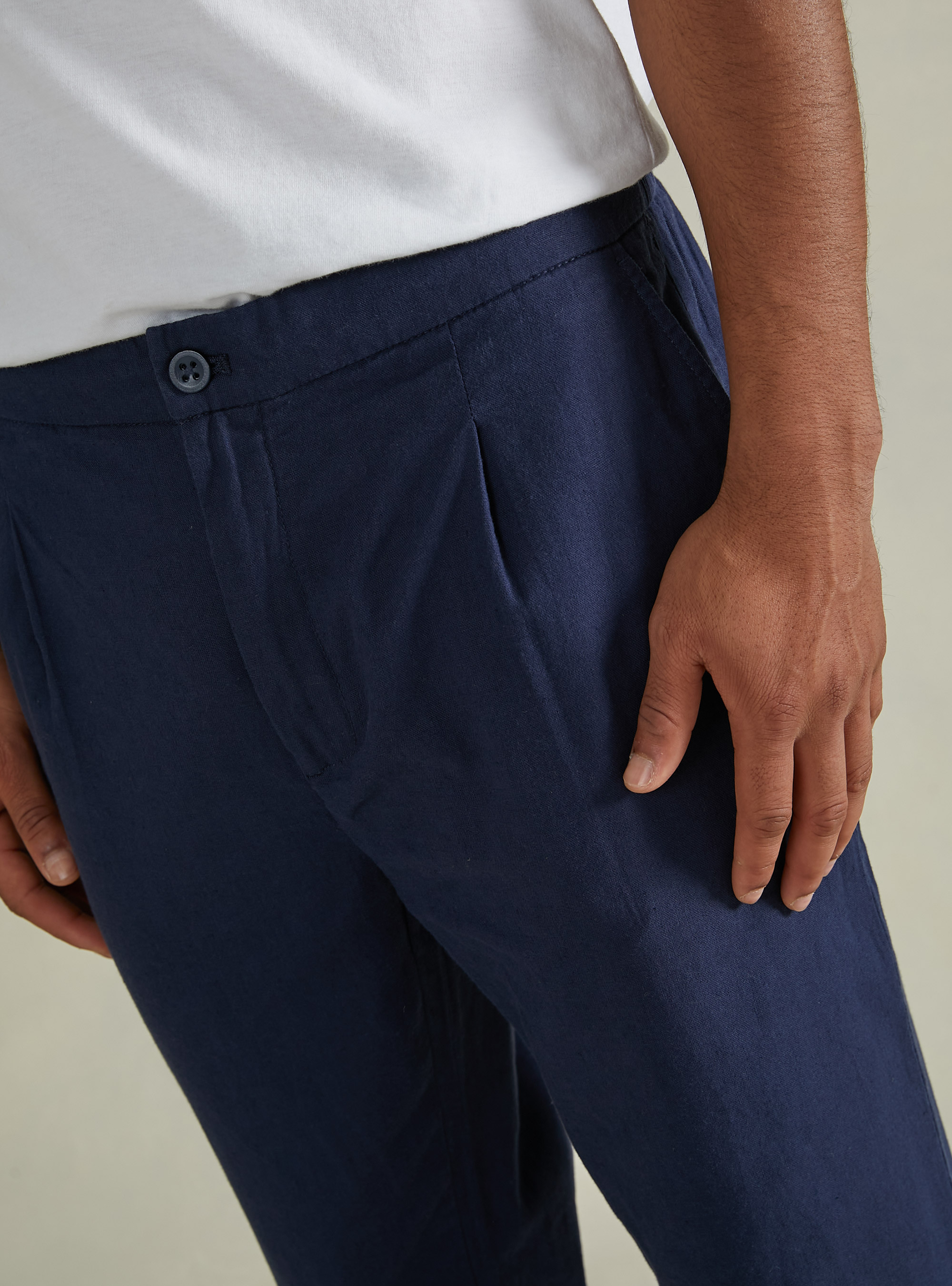 Pantaloni in misto lino con pences, NA2 NAVY MEDIUM
