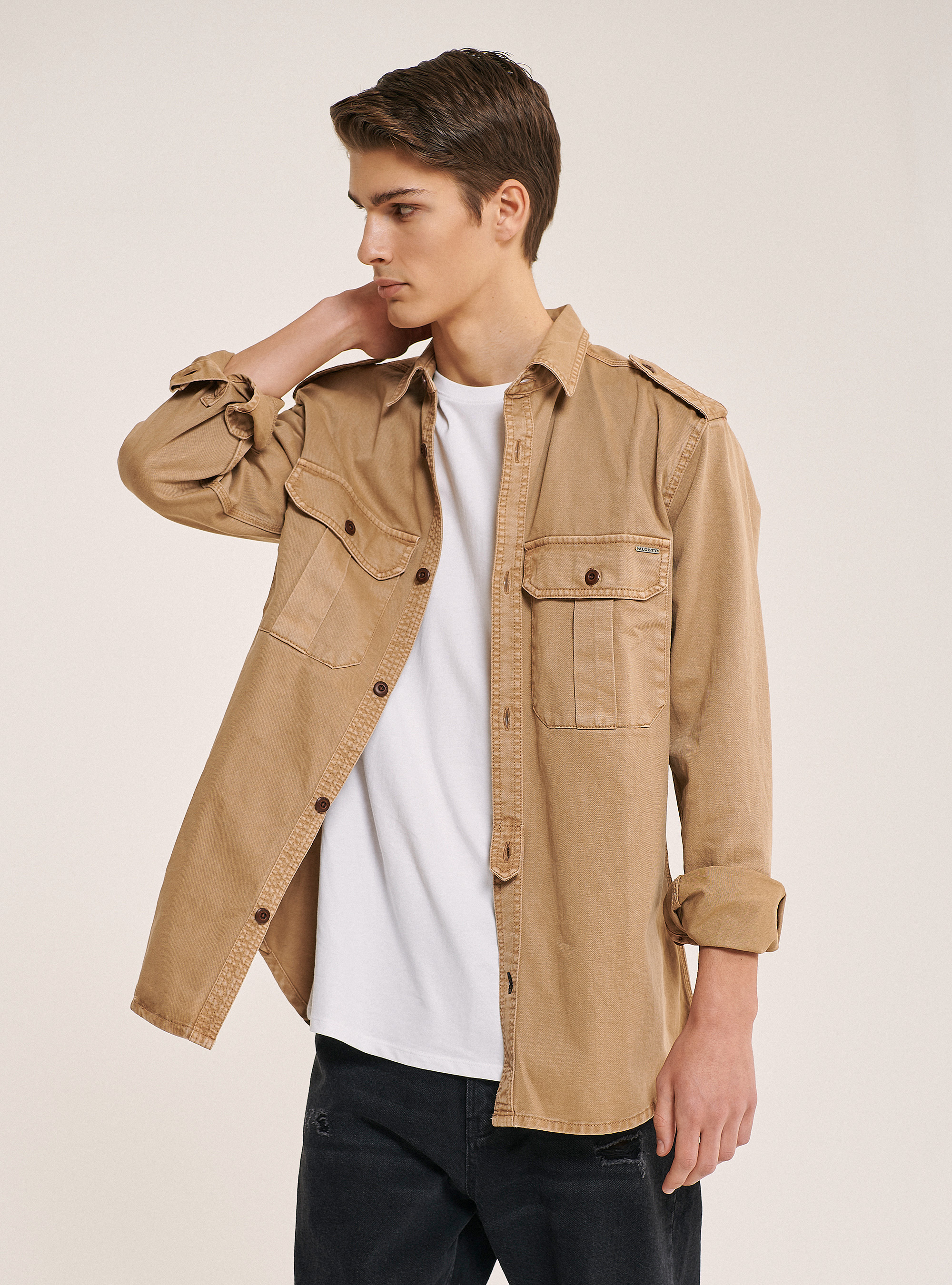 Camisa con maxi bolsillos de algodón, C536 TOBACCO