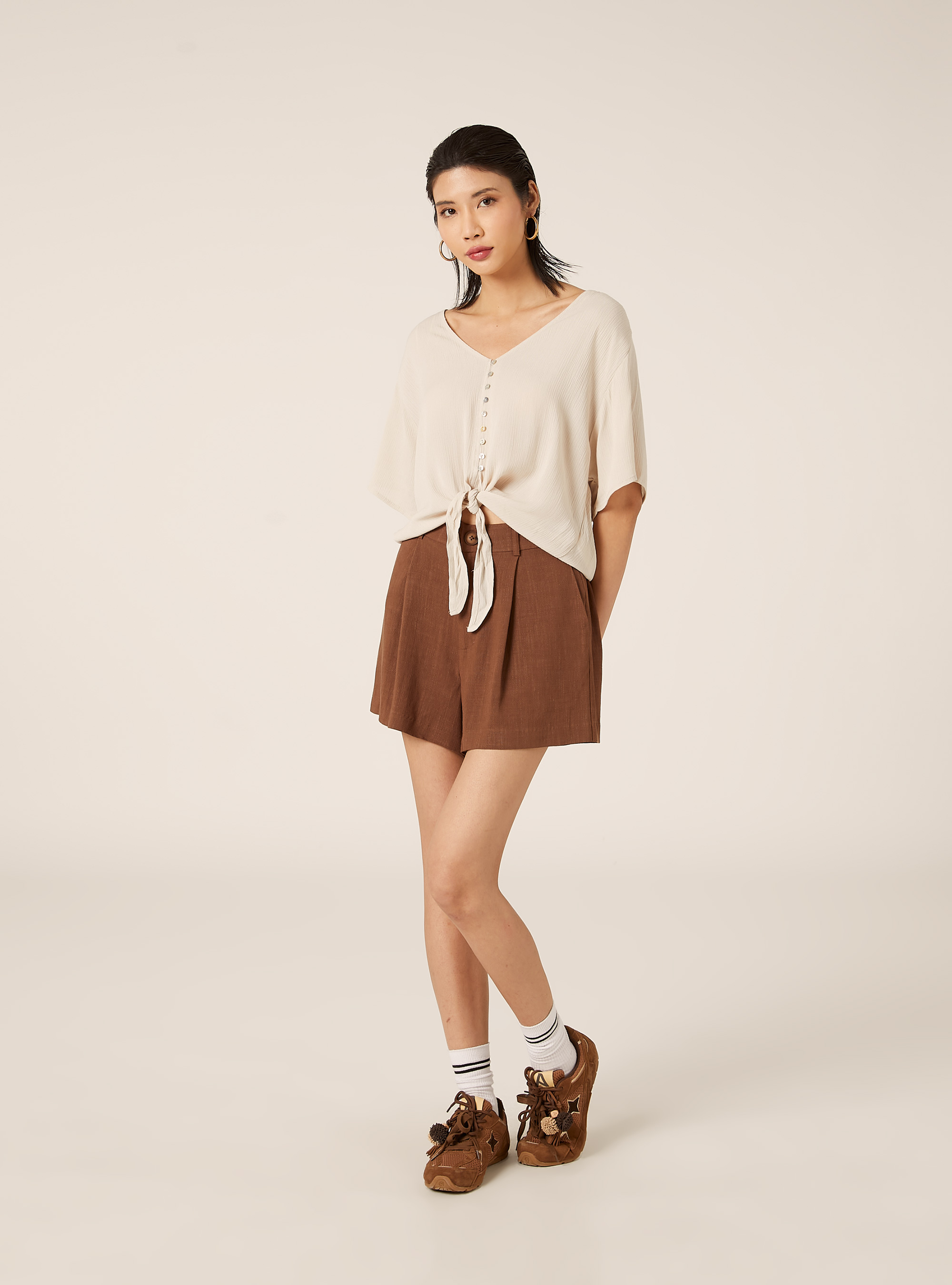 Solid color V-neck shirt with tie-waist, BG3 BEIGE LIGHT