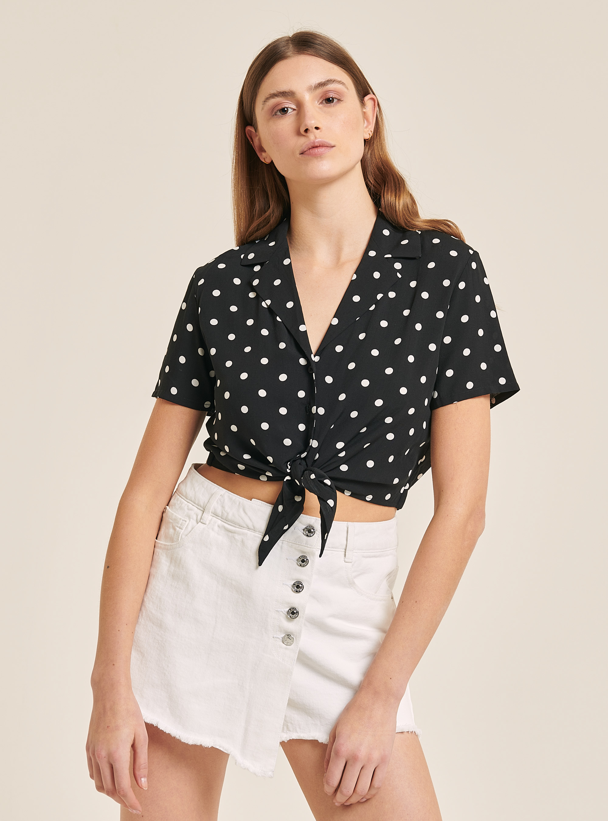 Chemise courte à pois, C101 BLACK