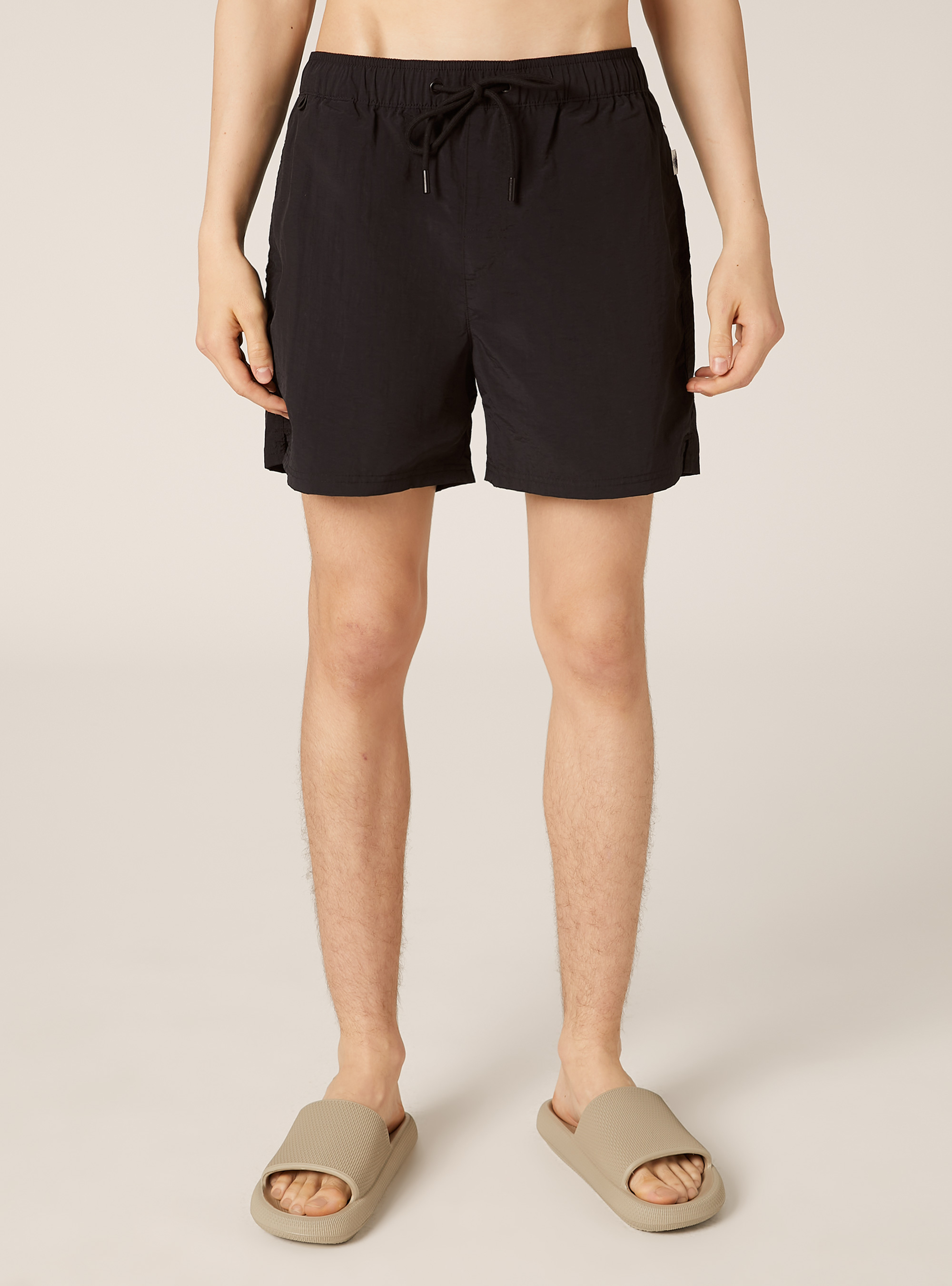 Maillot de bain uni avec poche arri&egrave;re, BK1 BLACK