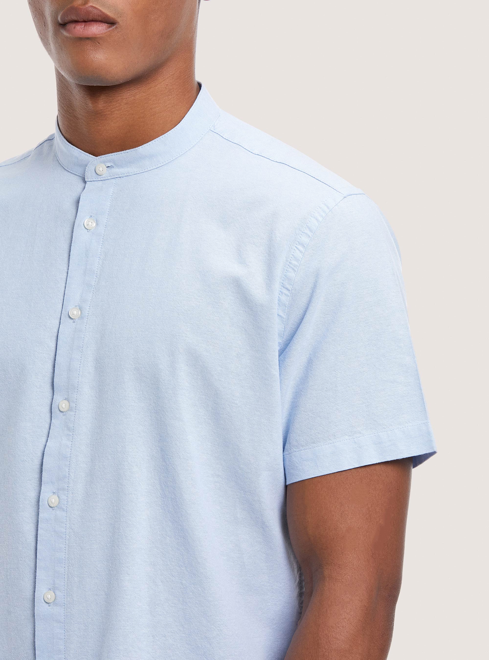 Chemise à manches courtes avec col coréen, C1218 AZZURRE