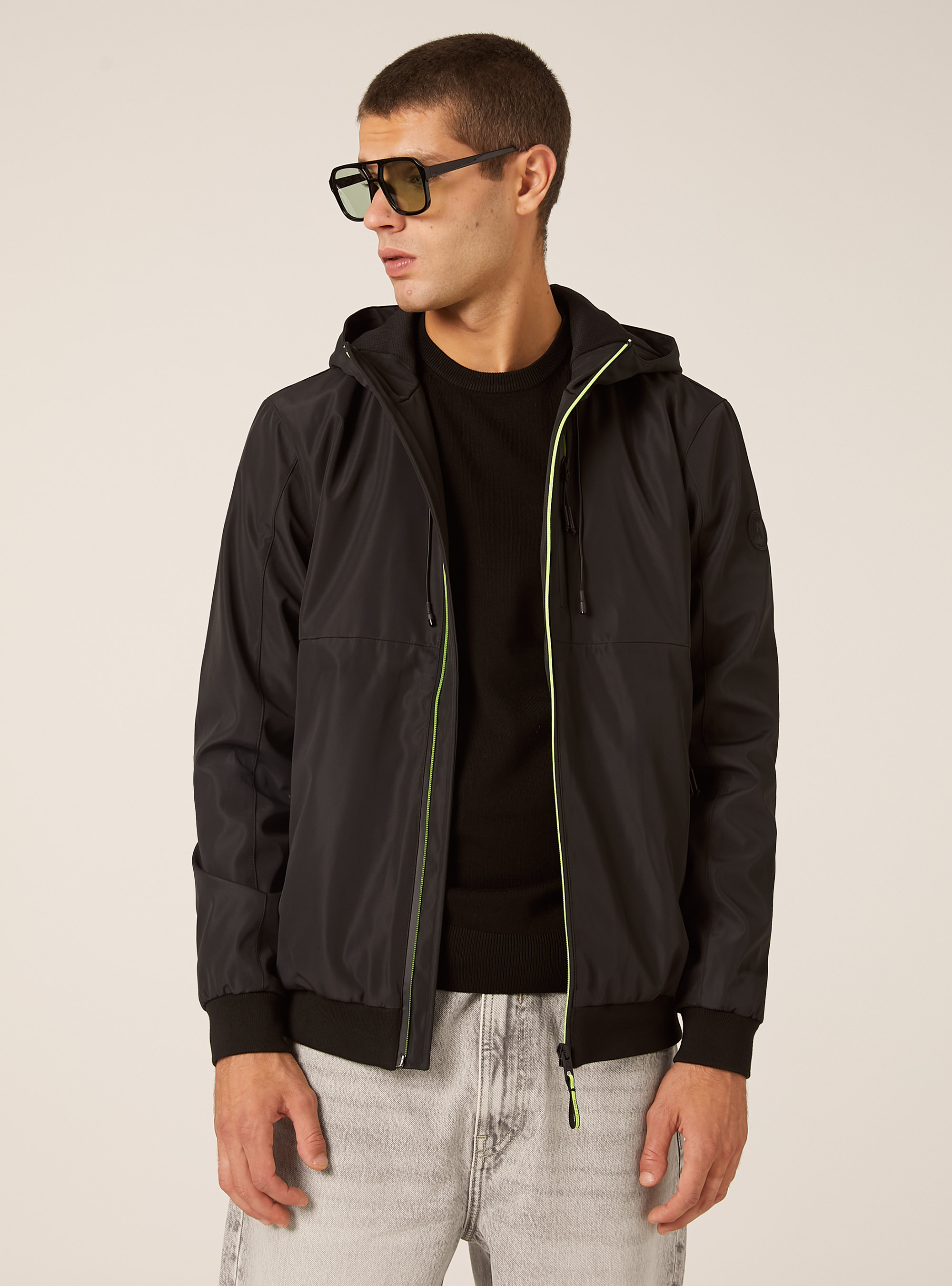 Blouson coupe-vent à capuche, BK1 BLACK