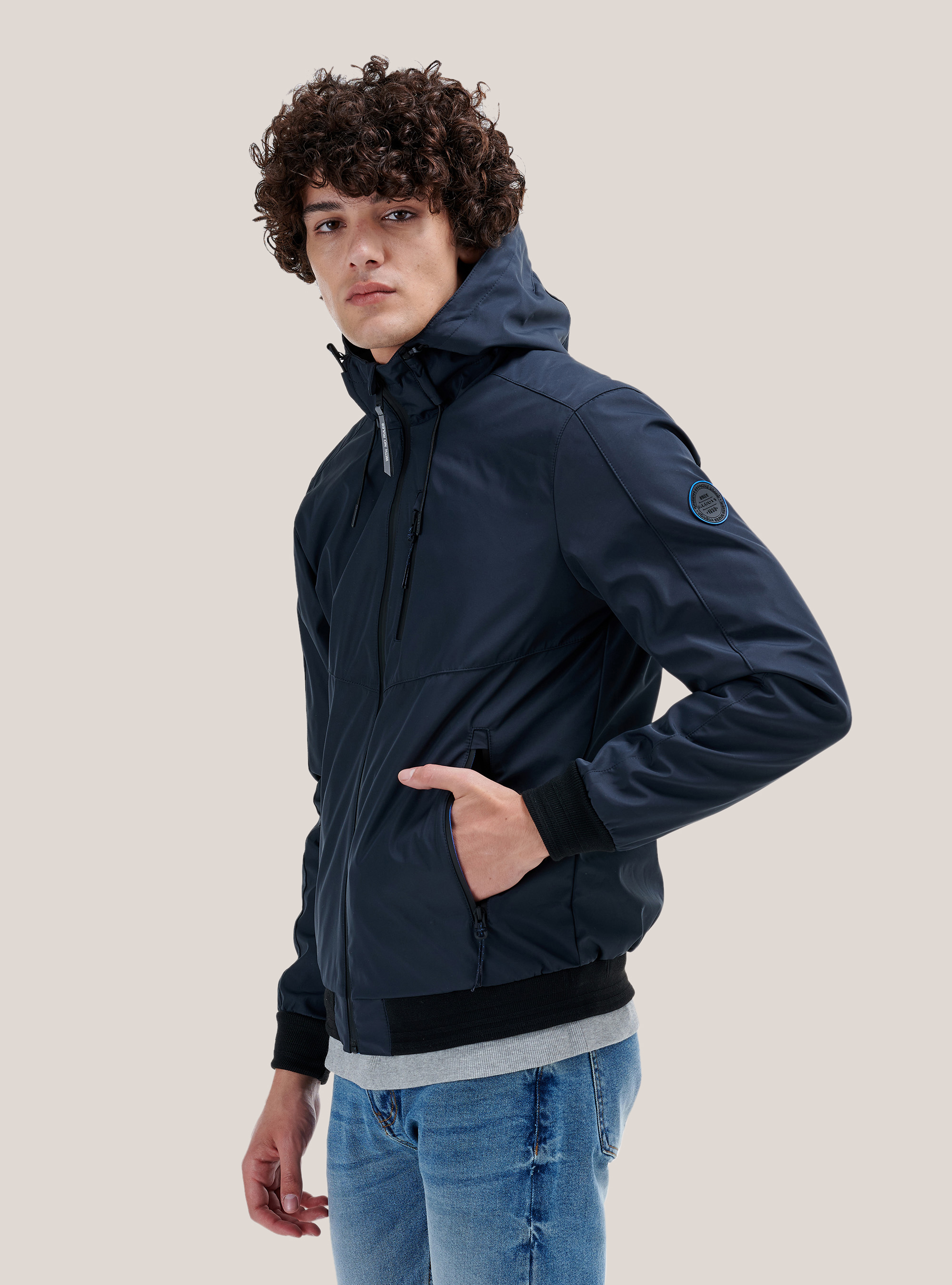 Bomber  con capucha antiviento, AZUL MARINO