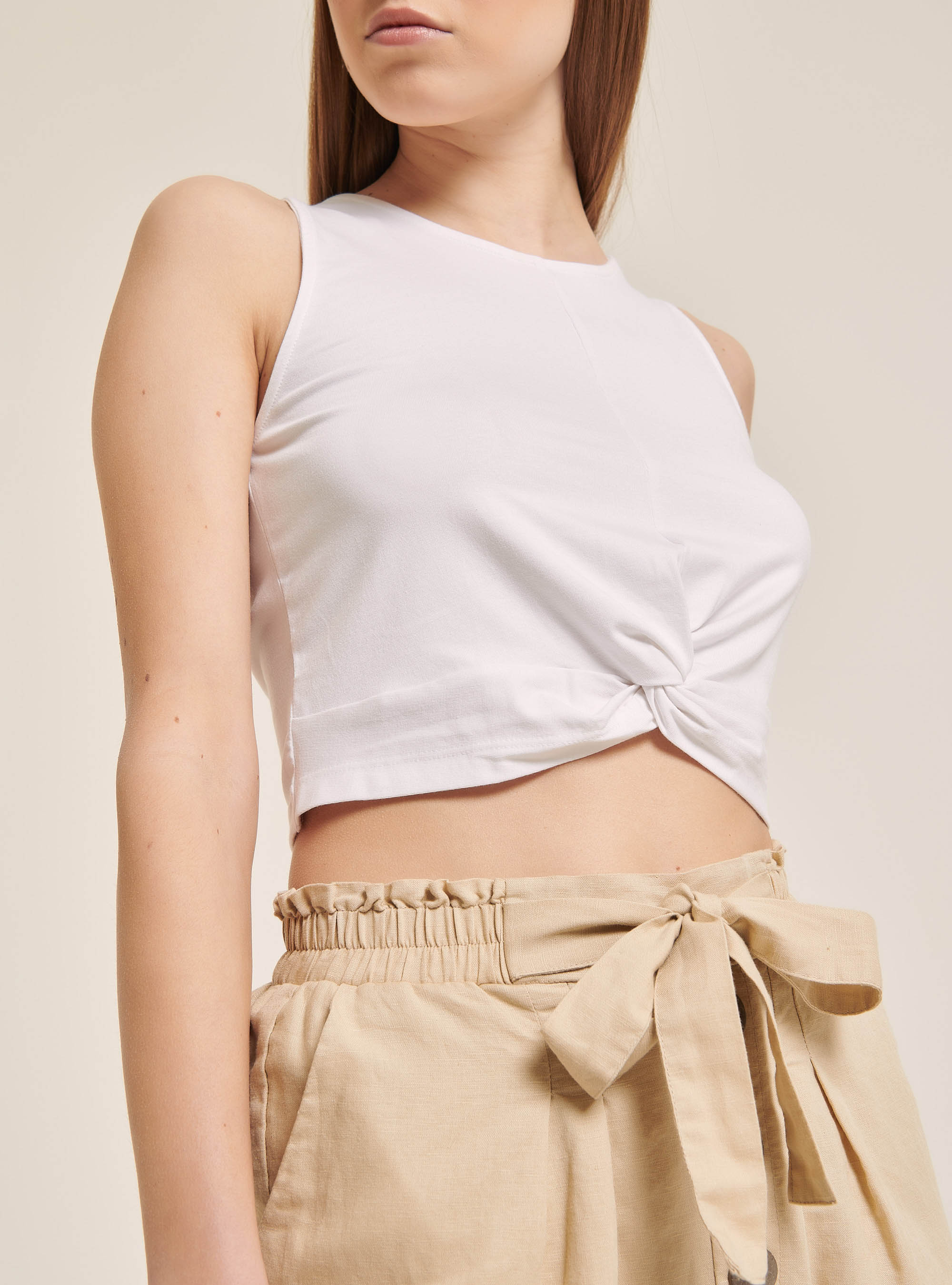 D&eacute;bardeur basique avec nud en coton, C099 WHITE