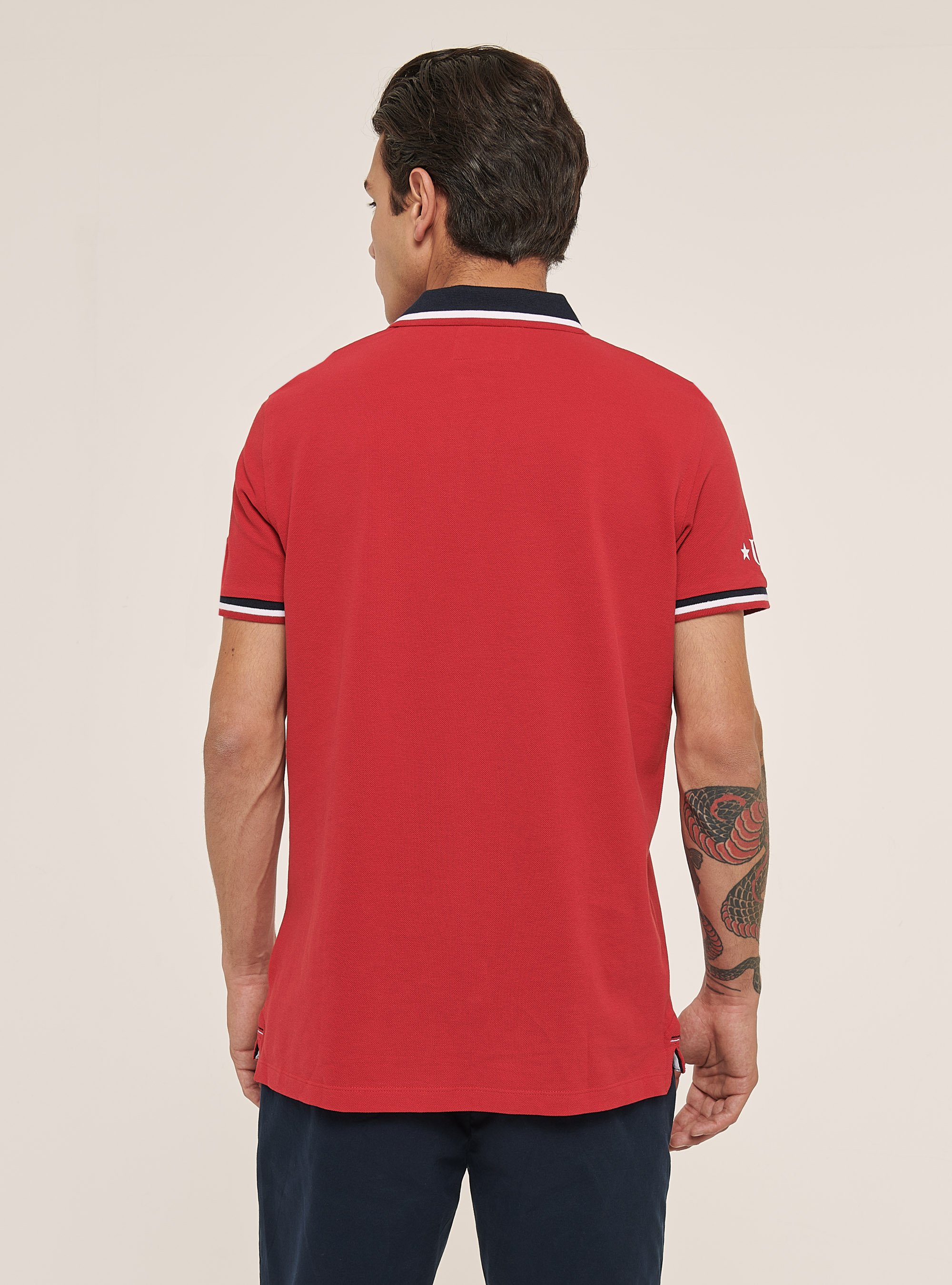 Cotton polo shirt with contrasting details on collar and sleeve, RED