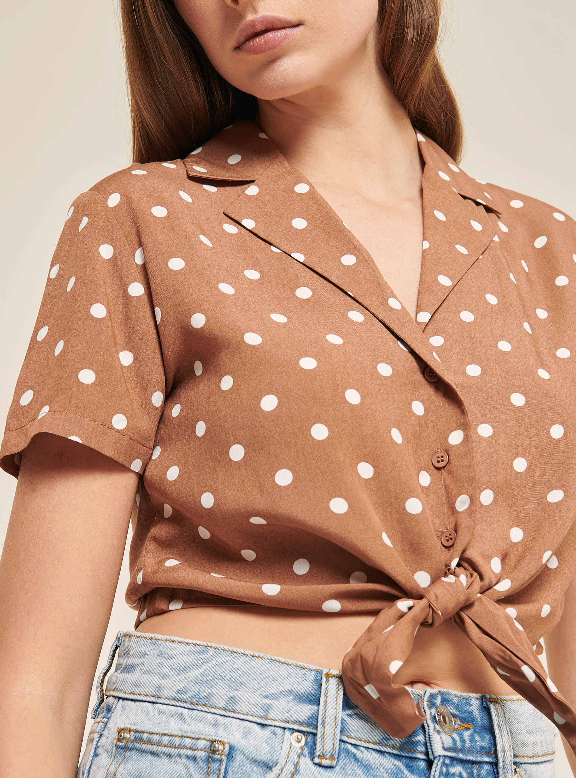 Chemise courte à pois, C5583 TOBACCO