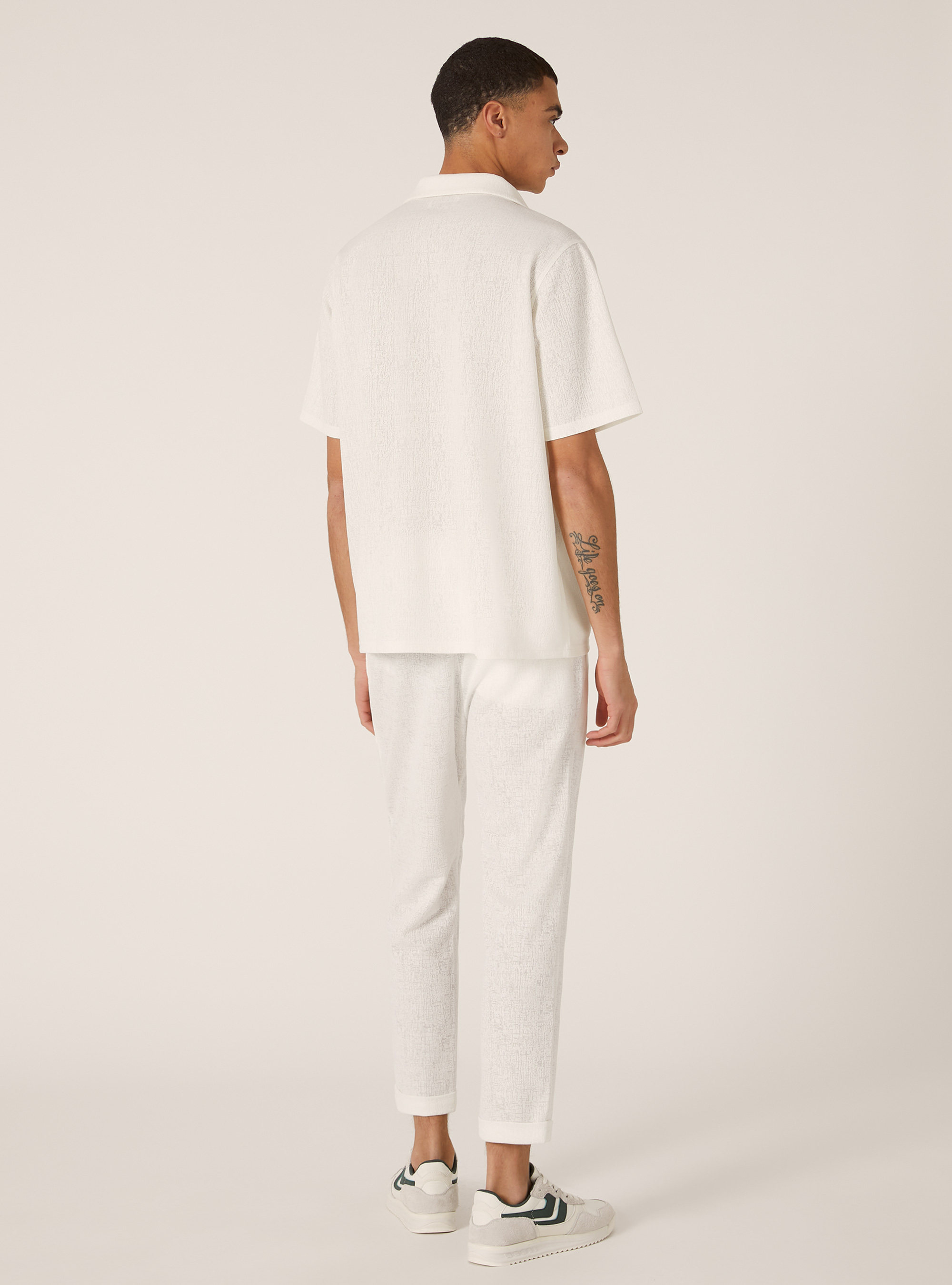 Chemise &agrave; manches courtes avec texture, WH1 OFF WHITE