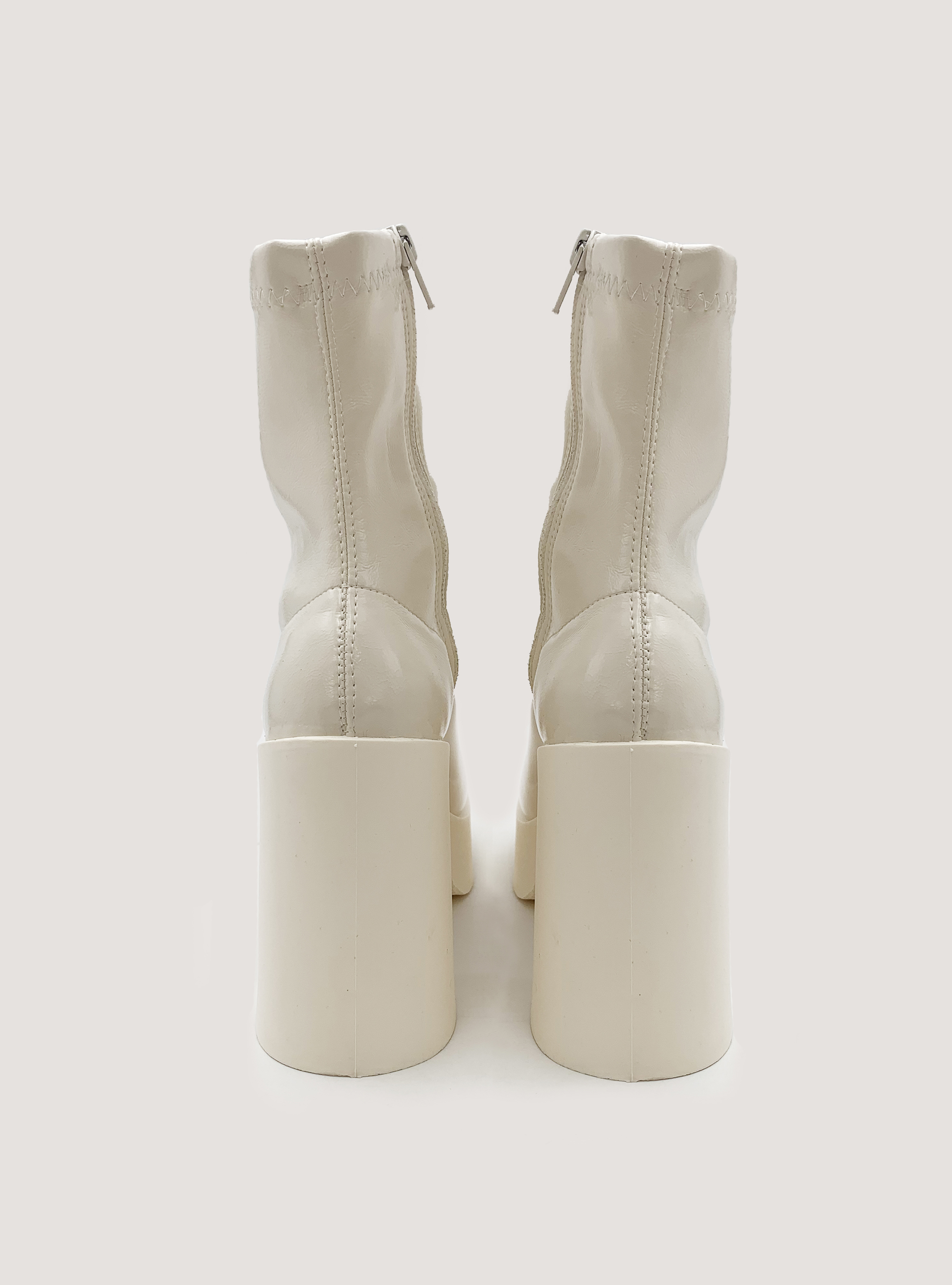 Stivaletti effetto vernice, C141 CREAM