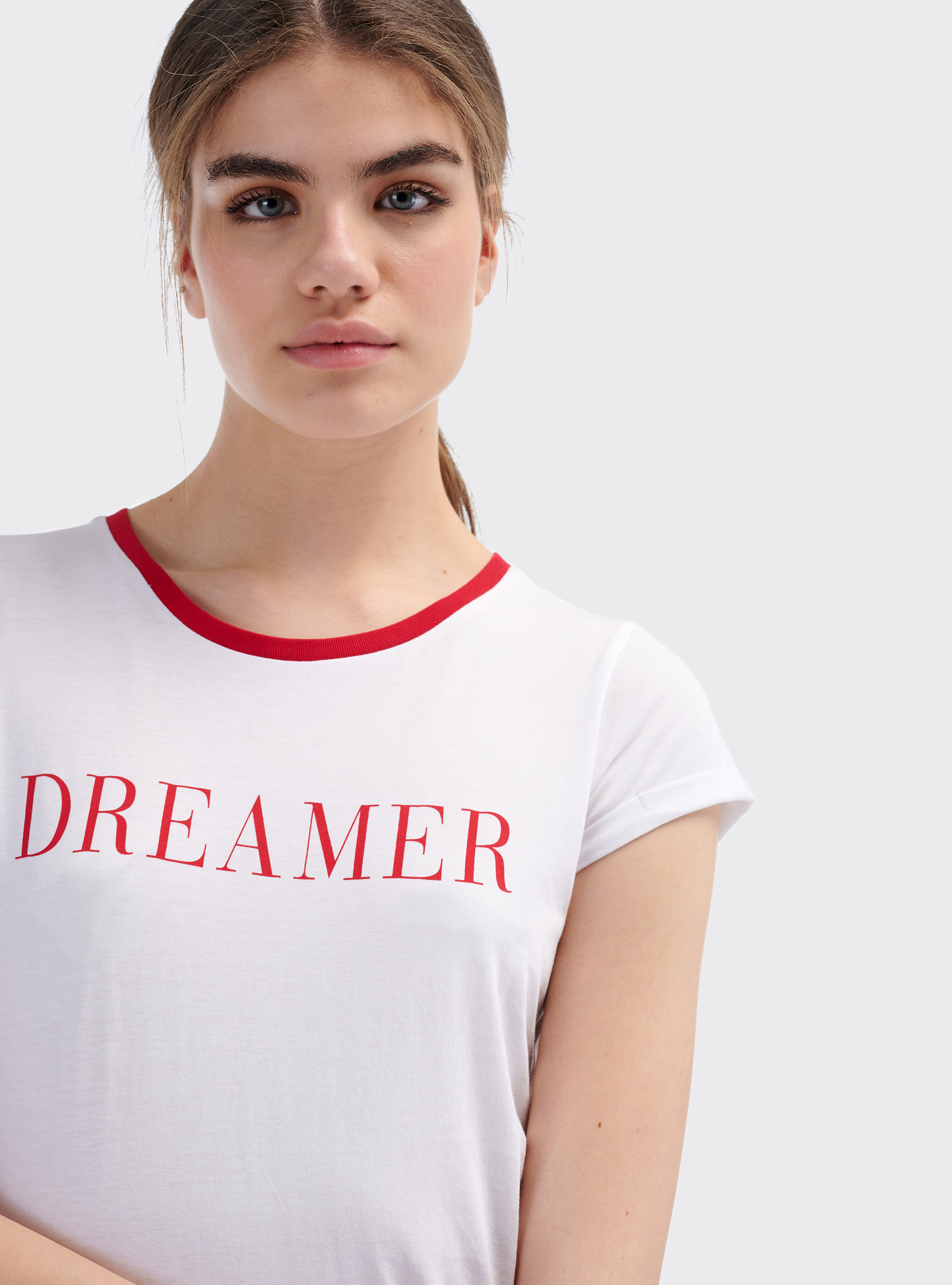 Maglietta con stampa e bordi a contrasto in cotone combed, BIANCO