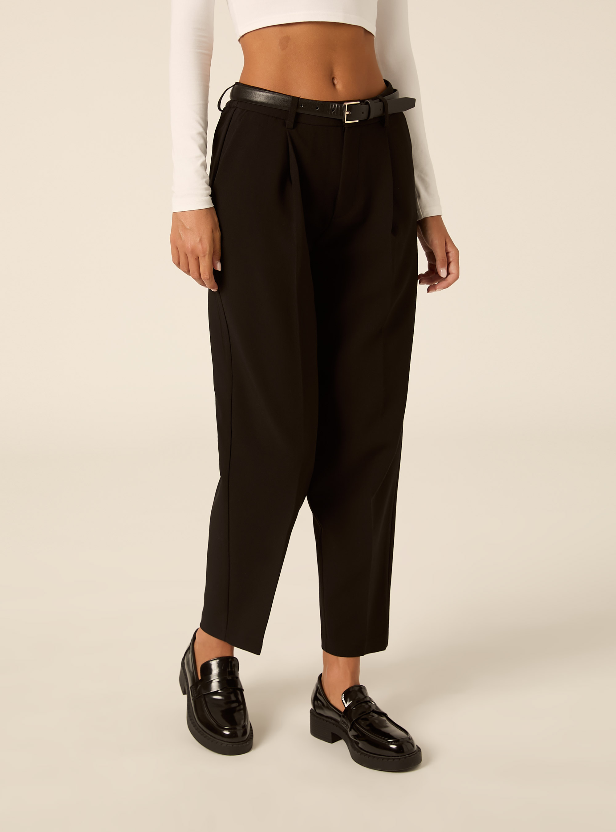 Tapered tailored trousers with pleats and belt, BK1 BLACK