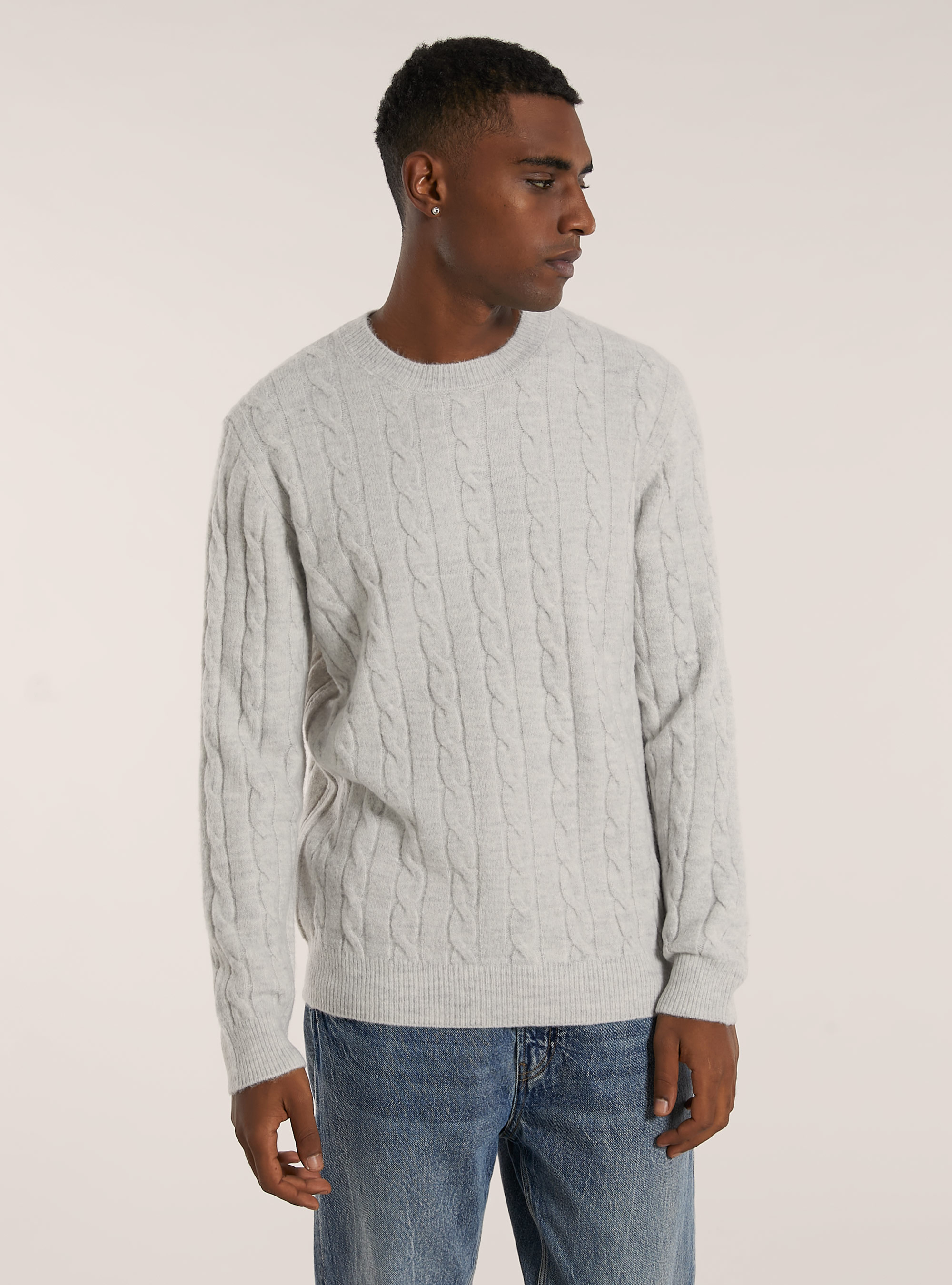 Pullover morbido a trecce, MGY3 GREY MEL LIGHT