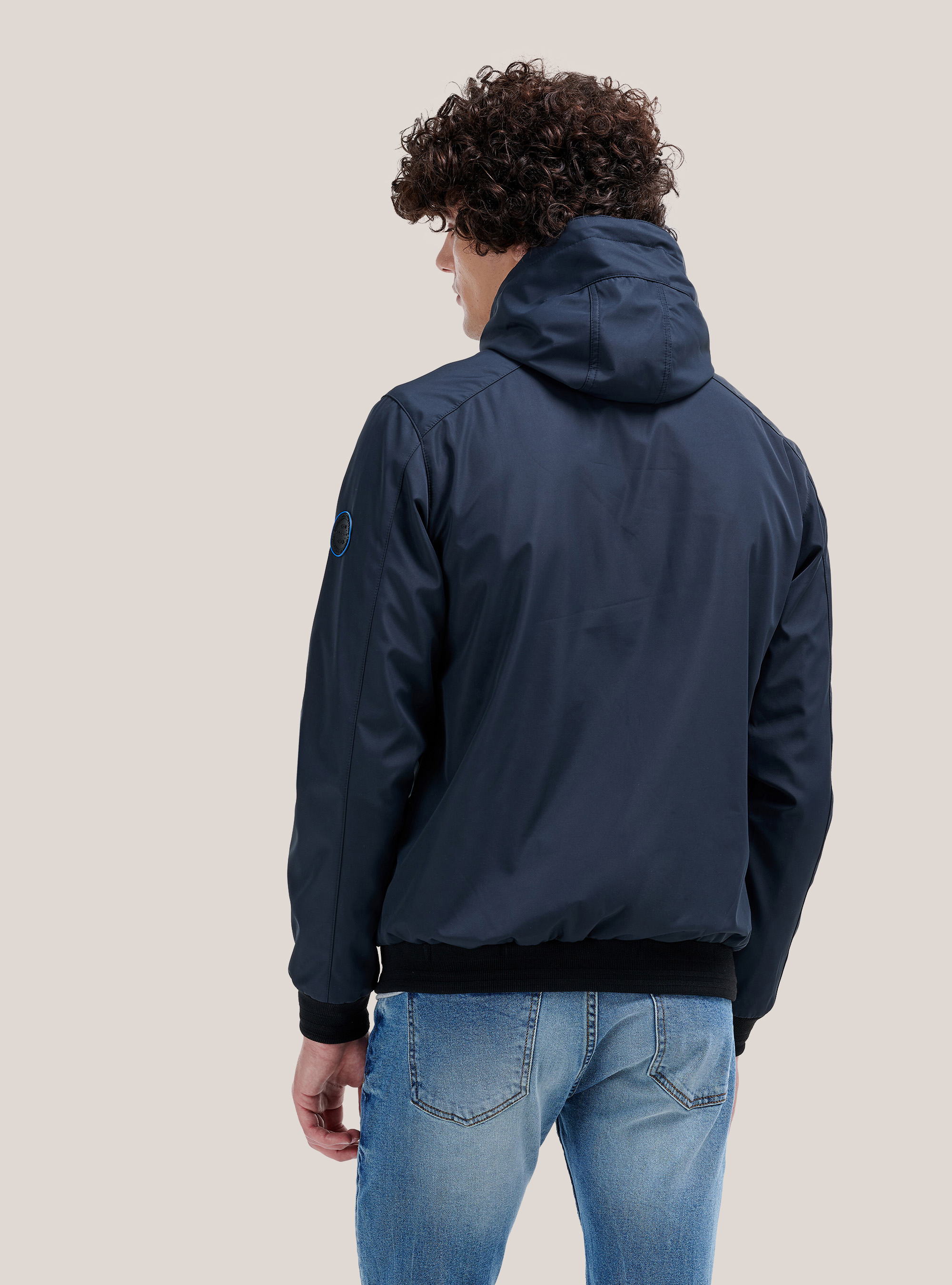 Bomber  con capucha antiviento, AZUL MARINO