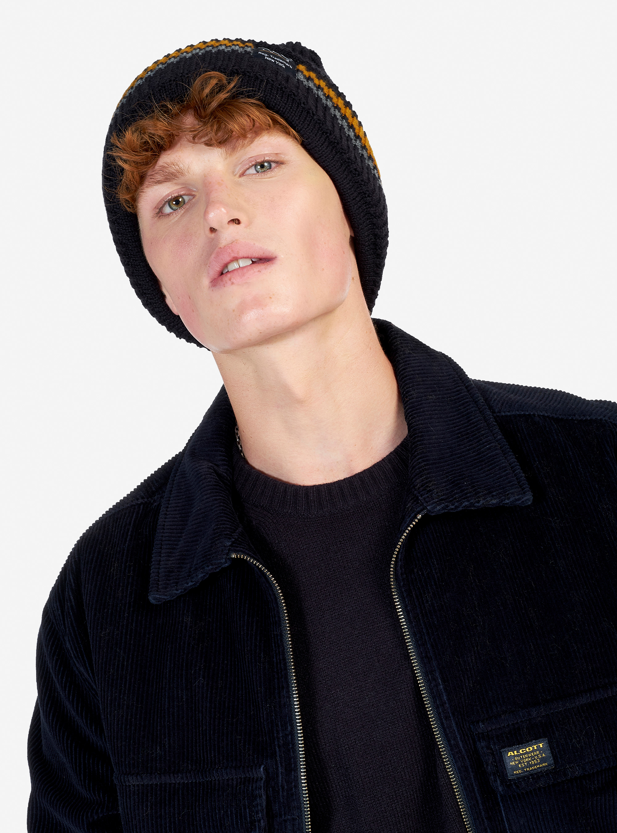 Bonnet tricoté à rayures contrastées, C218 BLUE NAVY