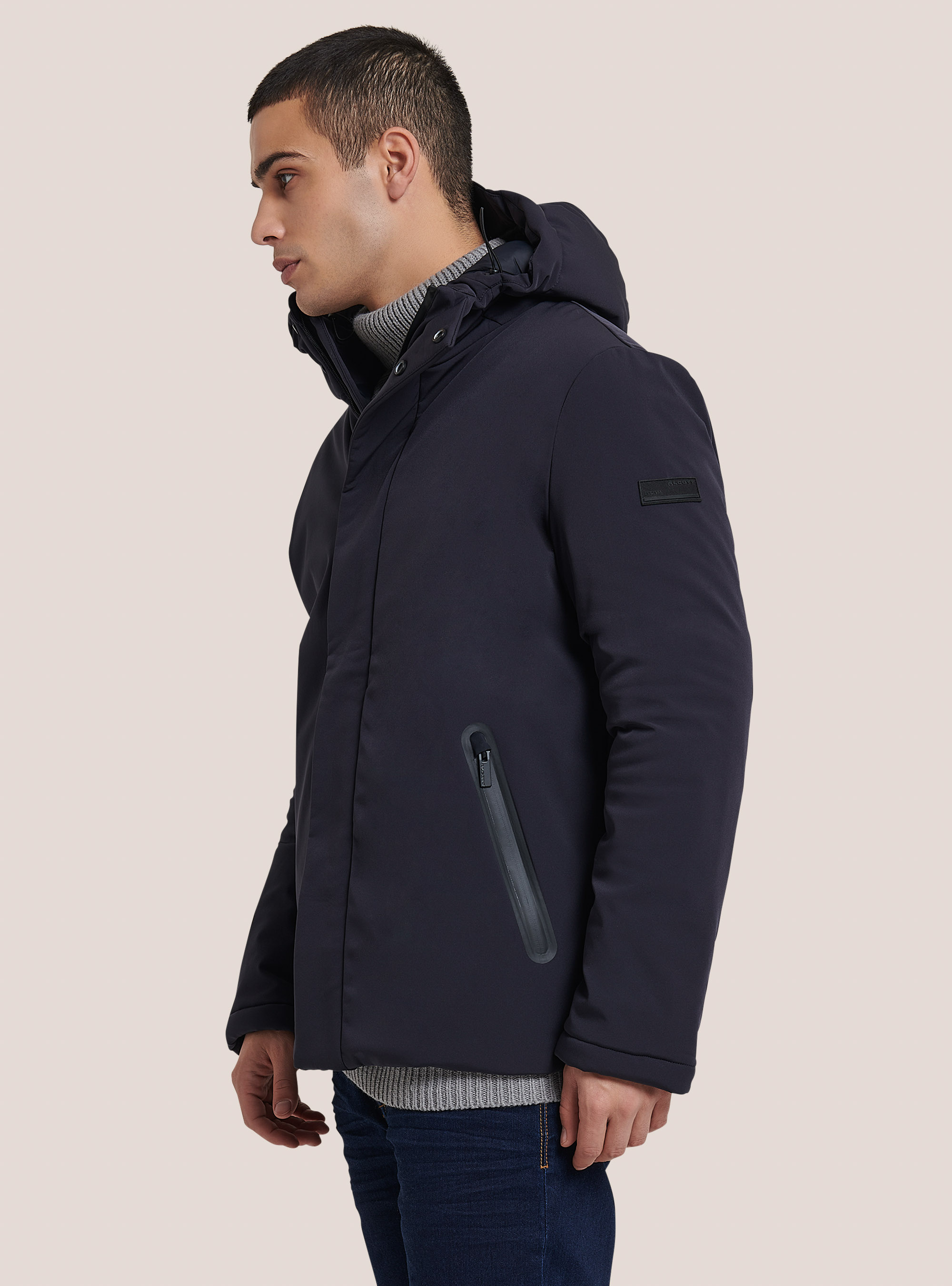 Giubbotto in tessuto tecnico con imbottitura 100% riciclata, BLU MARINO