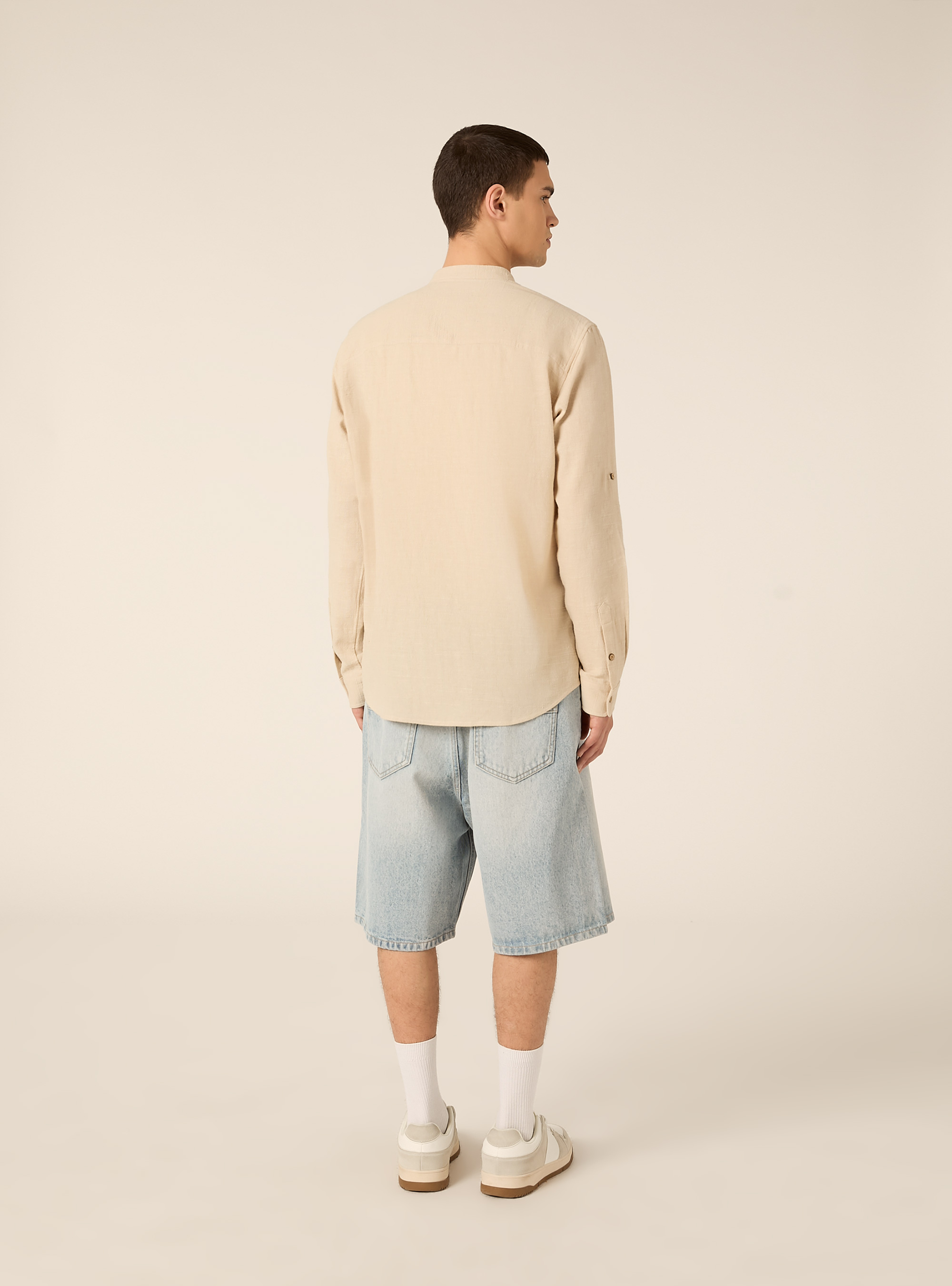 Camicia con collo alla coreana in misto lino, BG3 BEIGE LIGHT