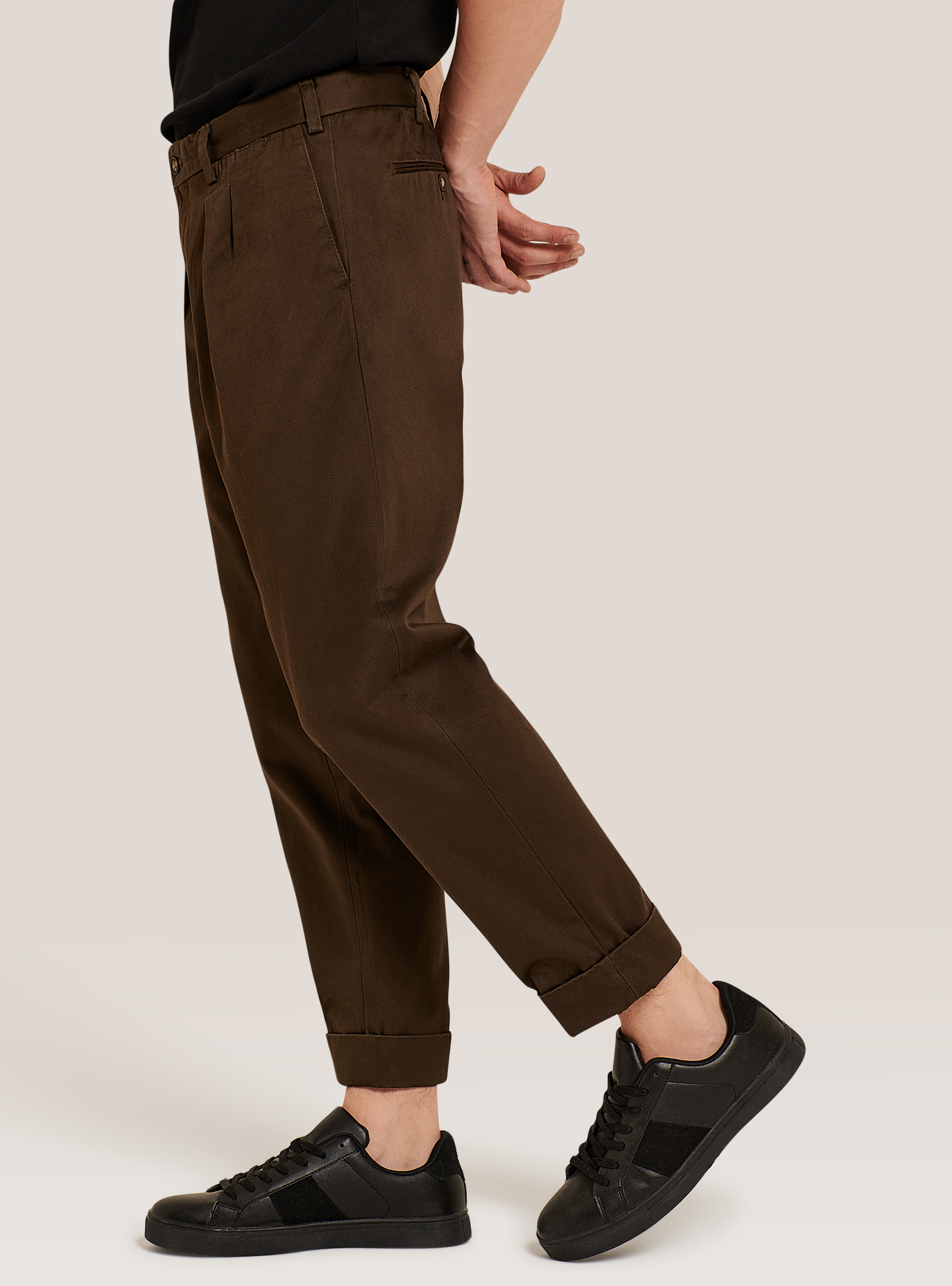 Chinos de sarga con pinzas, CAQUI