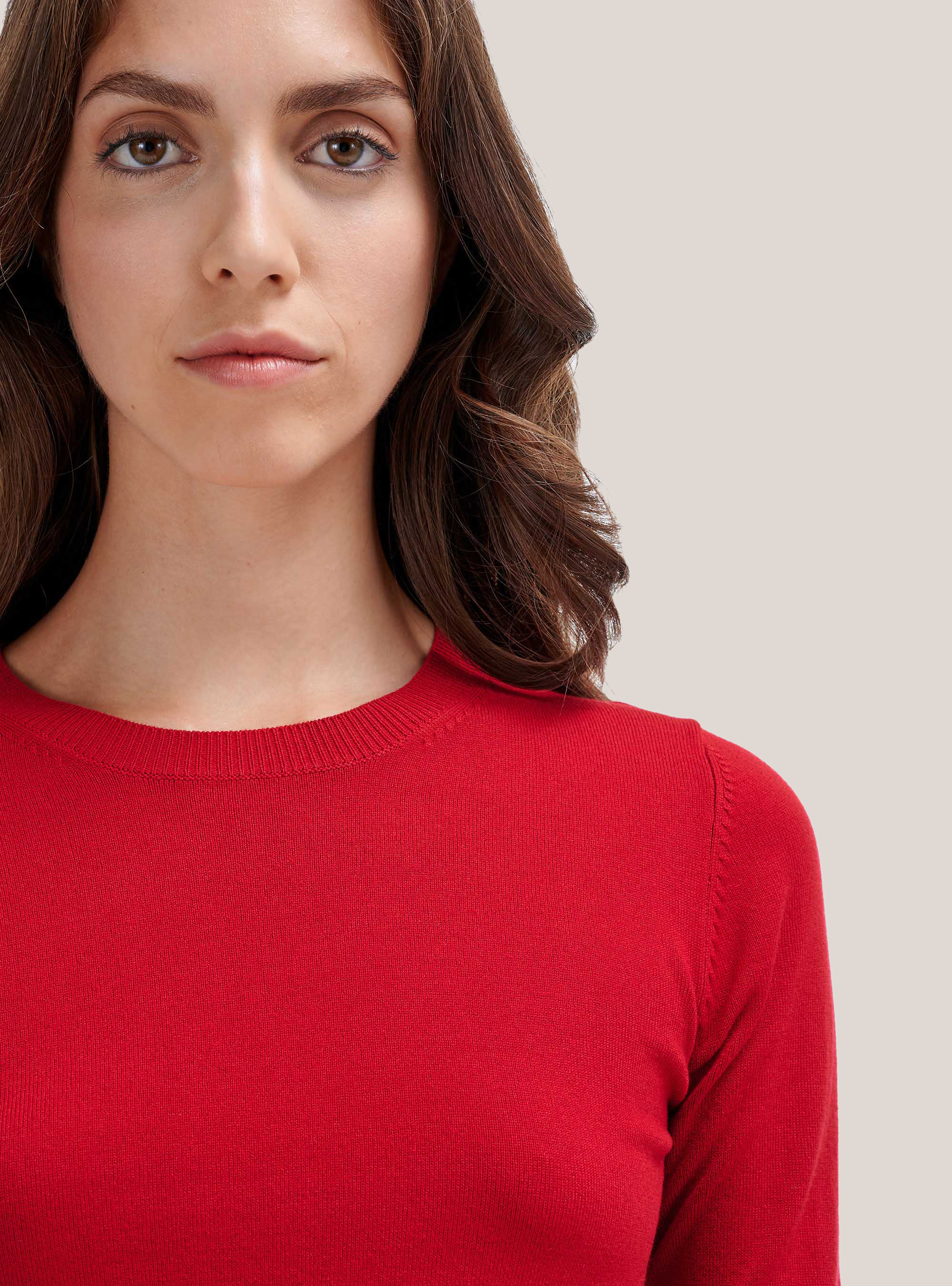 Kurzer Pullover mit Rundhalsausschnitt, C4498 RED