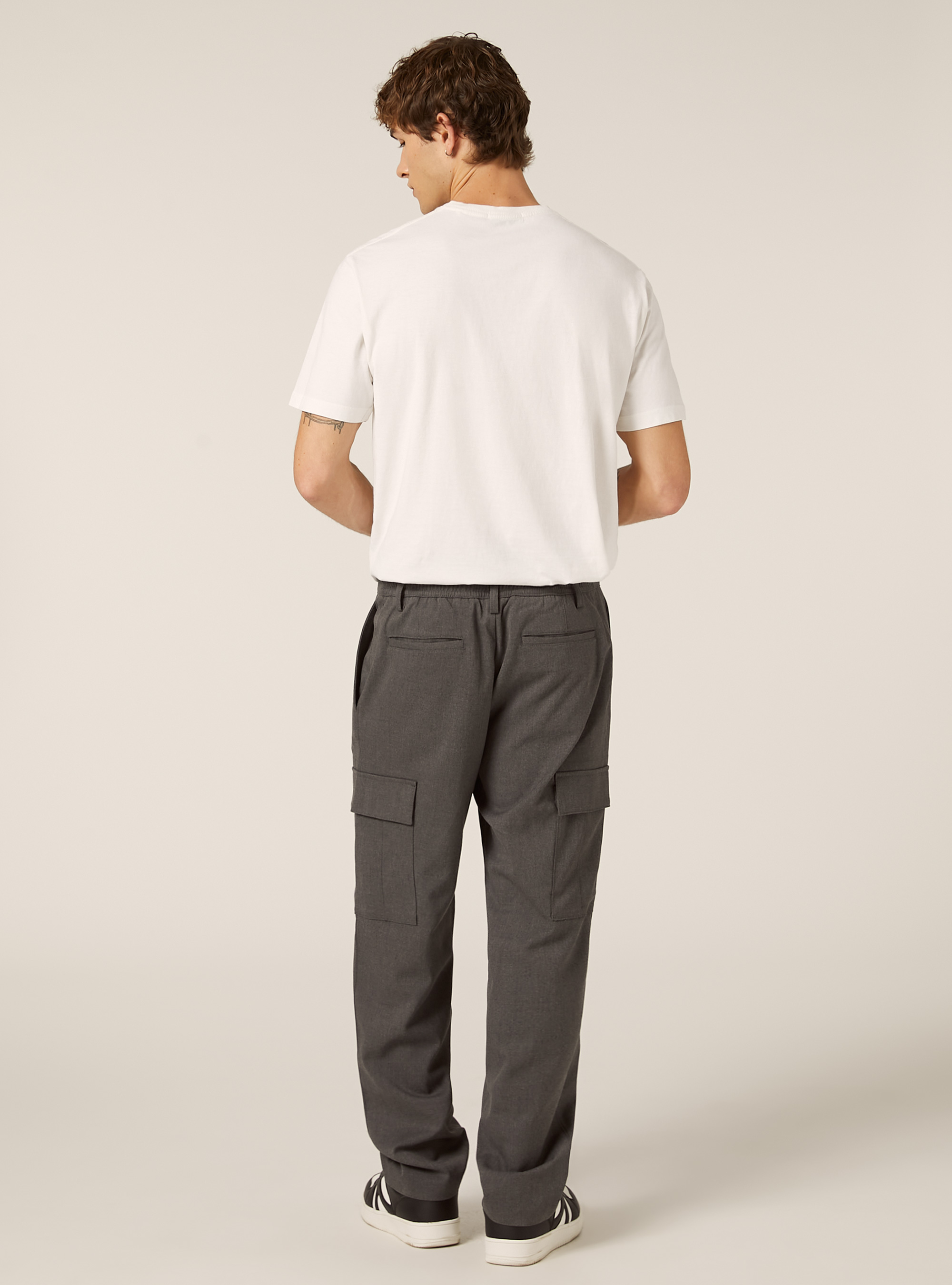 Pantaloni con tasconi e una pince, GY1 GREY DARK