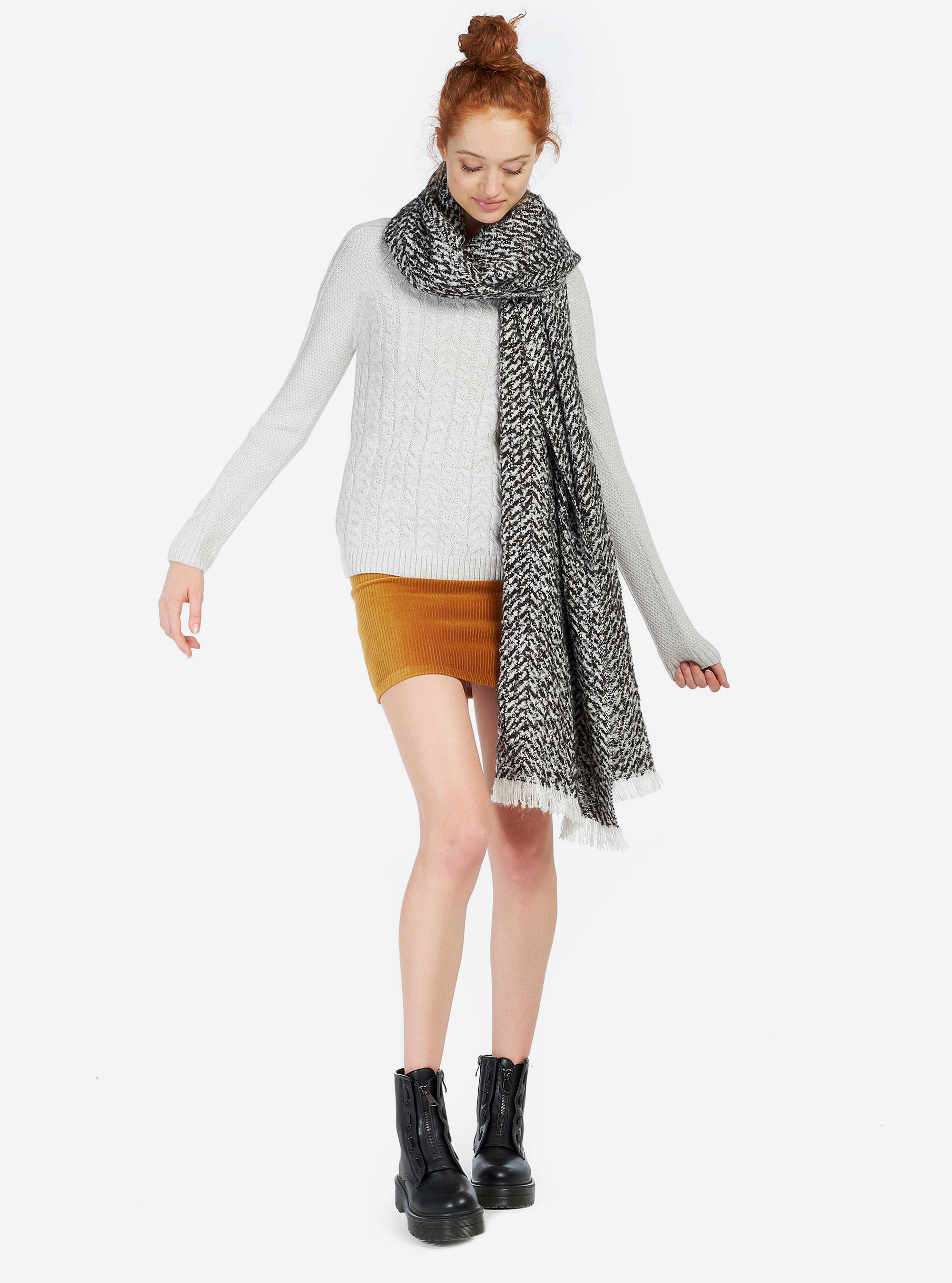 WIDE SWEATER WITH WIDE NECK AND BRAIDED WORKMANSHIP, PEARL